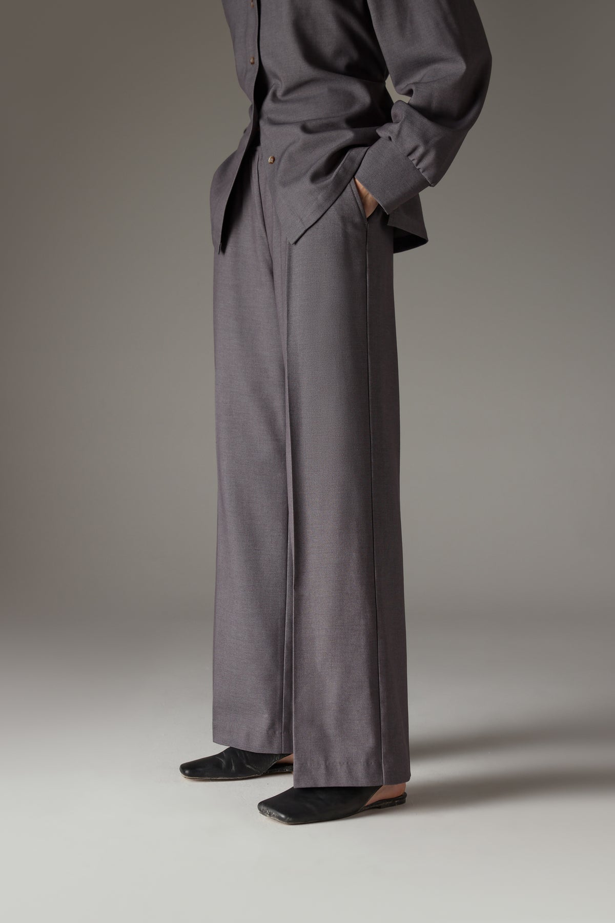 TAILORED WAISTBAND DETAIL TROUSERS - GREY