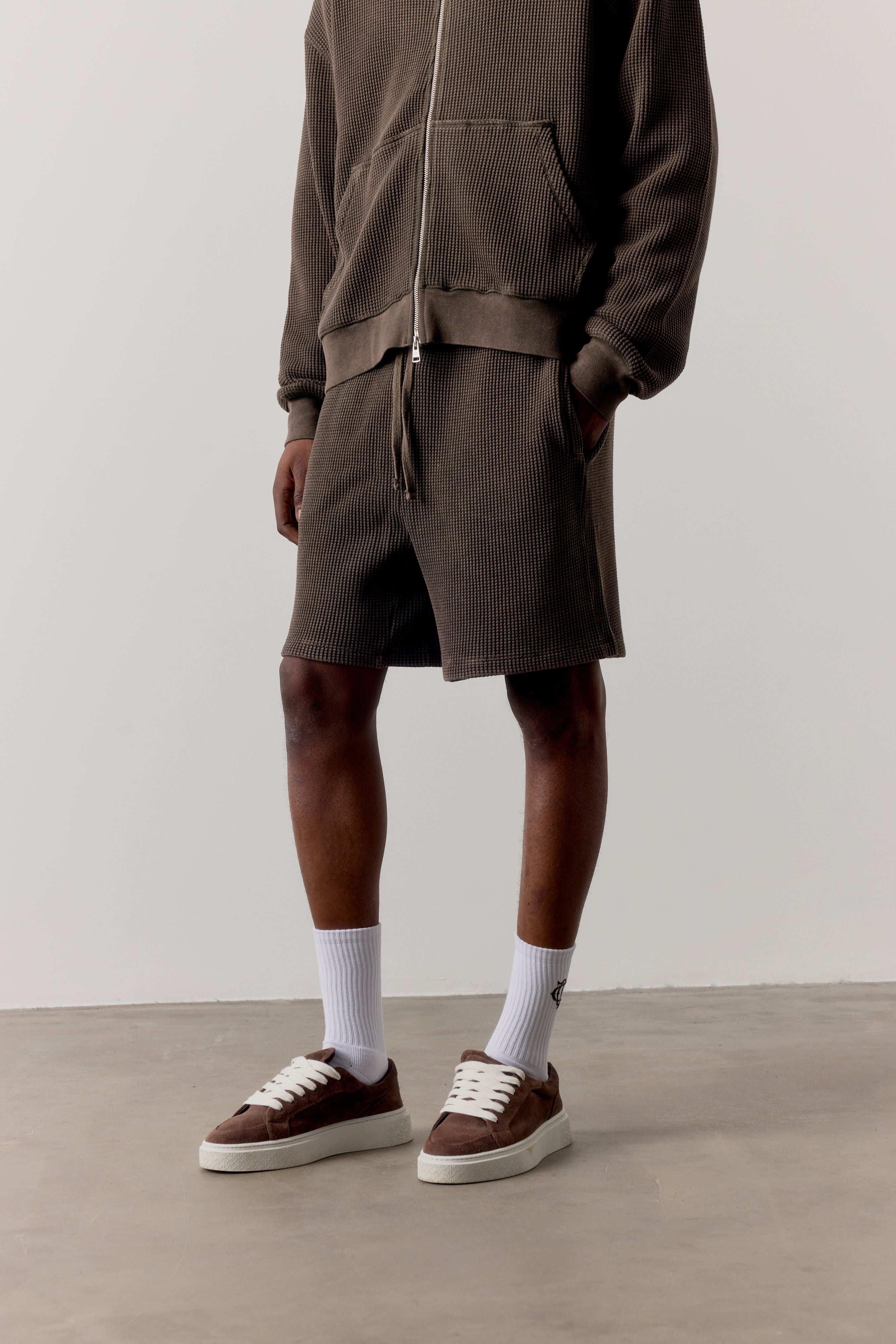 WAFFLE SHORTS - BROWN