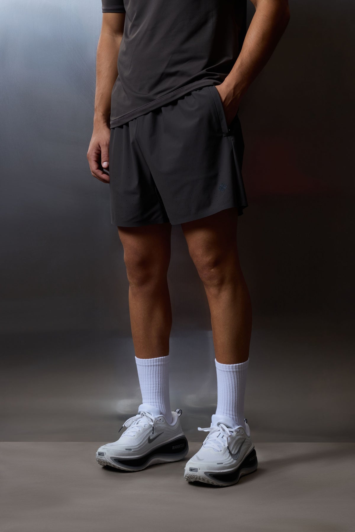 TRAINING SHORT - CHARCOAL