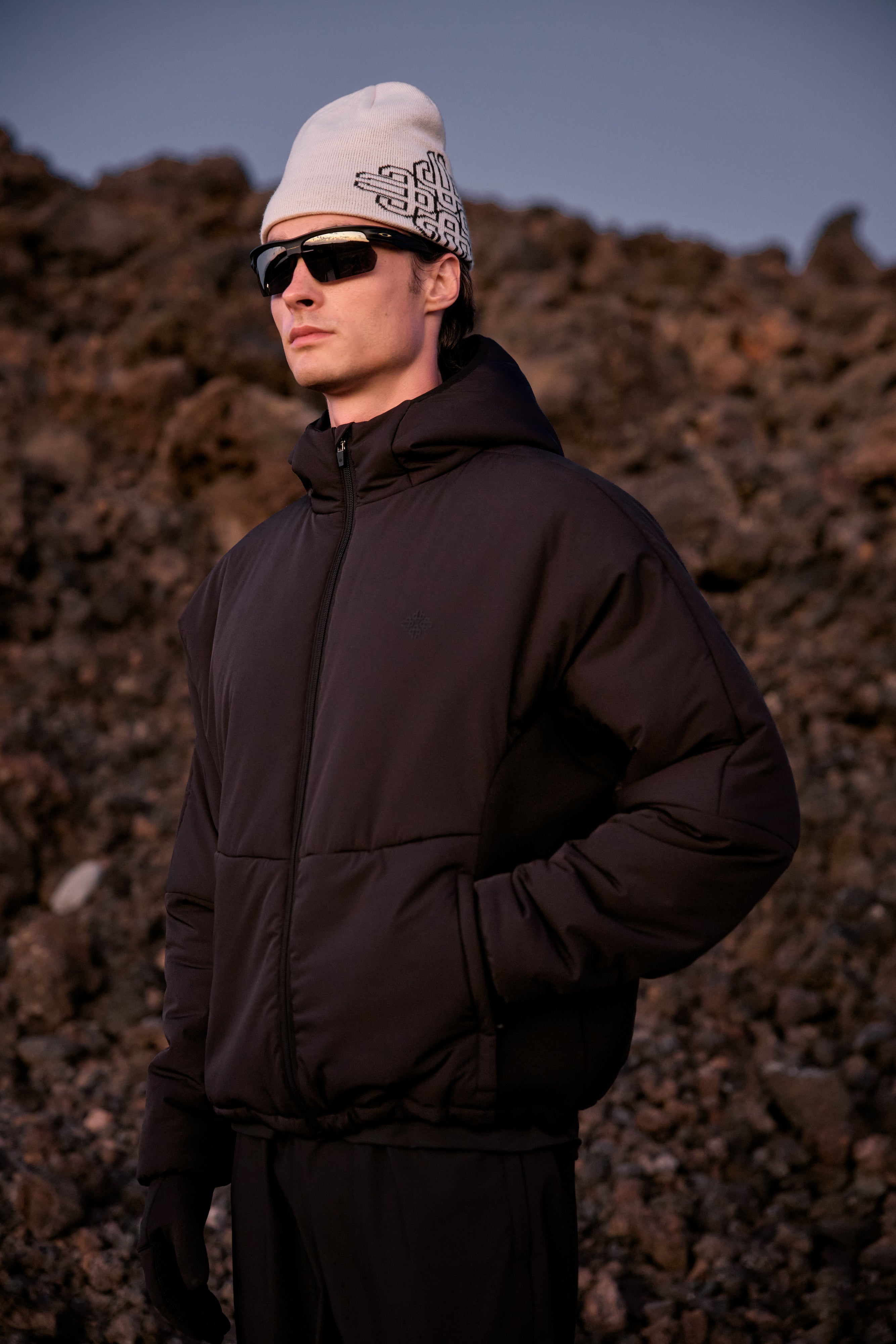 INSULATED WARM UP JACKET - BLACK