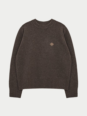 FLUFFY KNIT EMBLEM EMBROIDERED CREW - BROWN