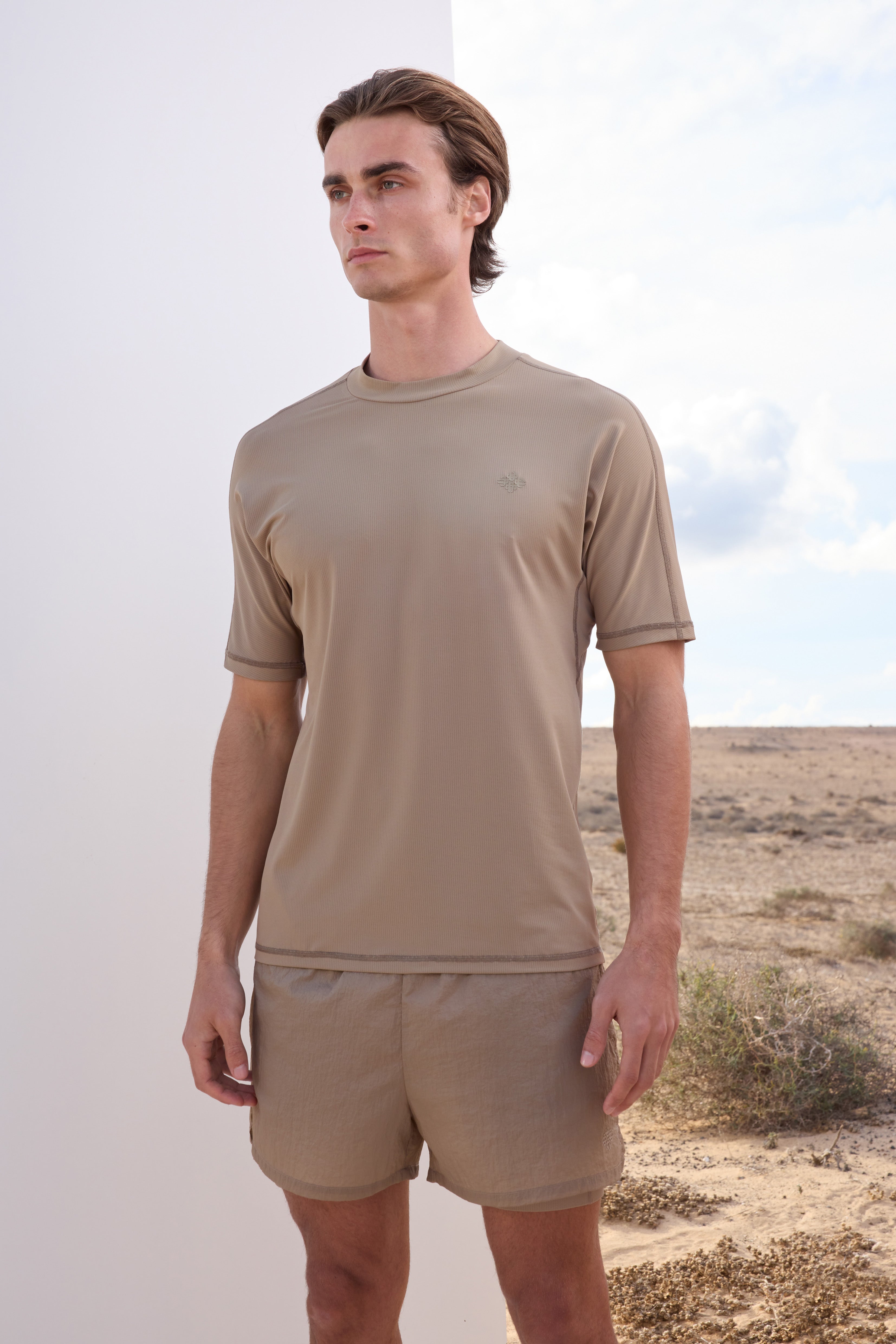 SHORT SLEEVE TRAINING TOP - SAND