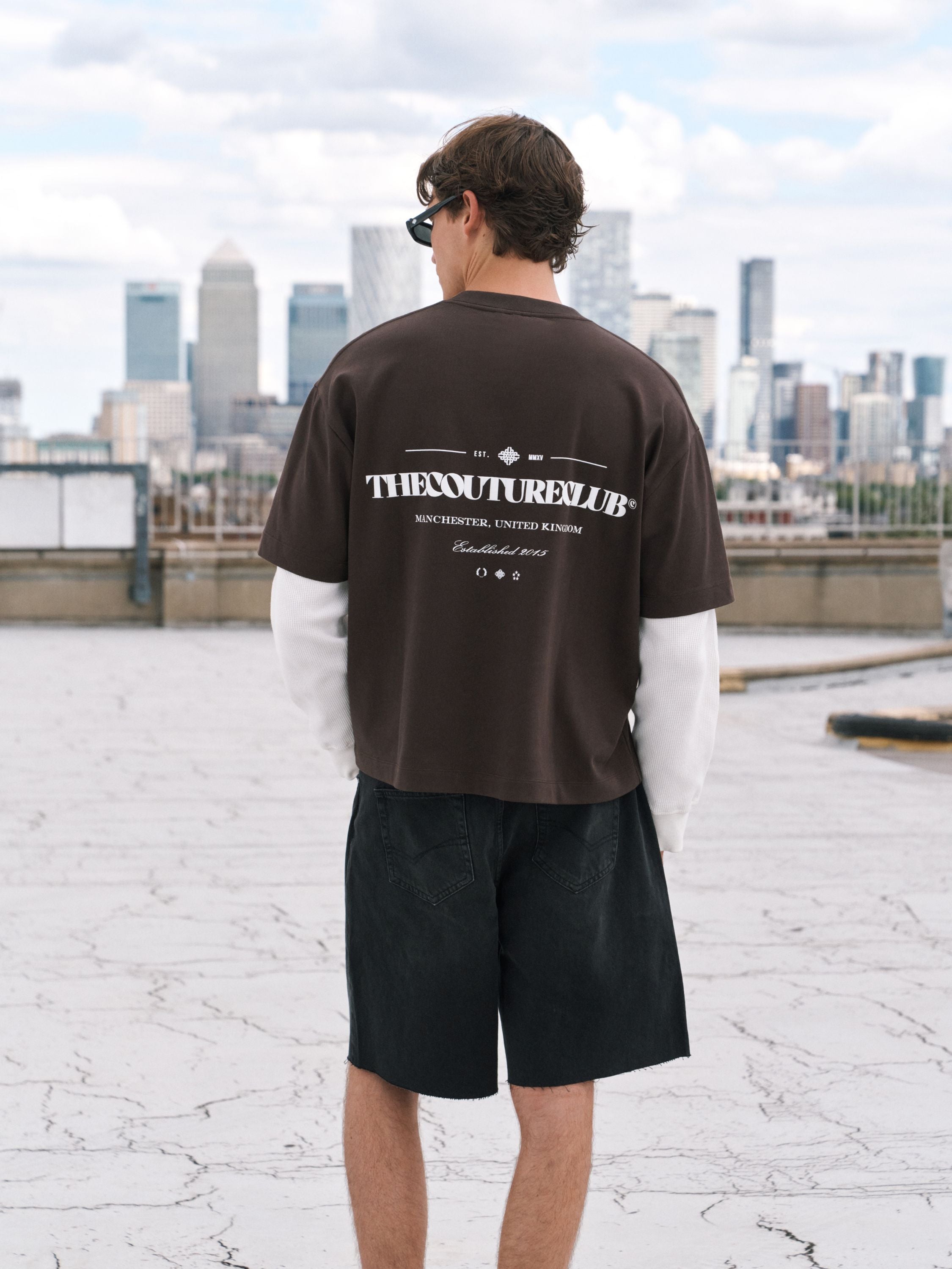 WAFFLE DOUBLE LAYER GRAPHIC T-SHIRT - BROWN