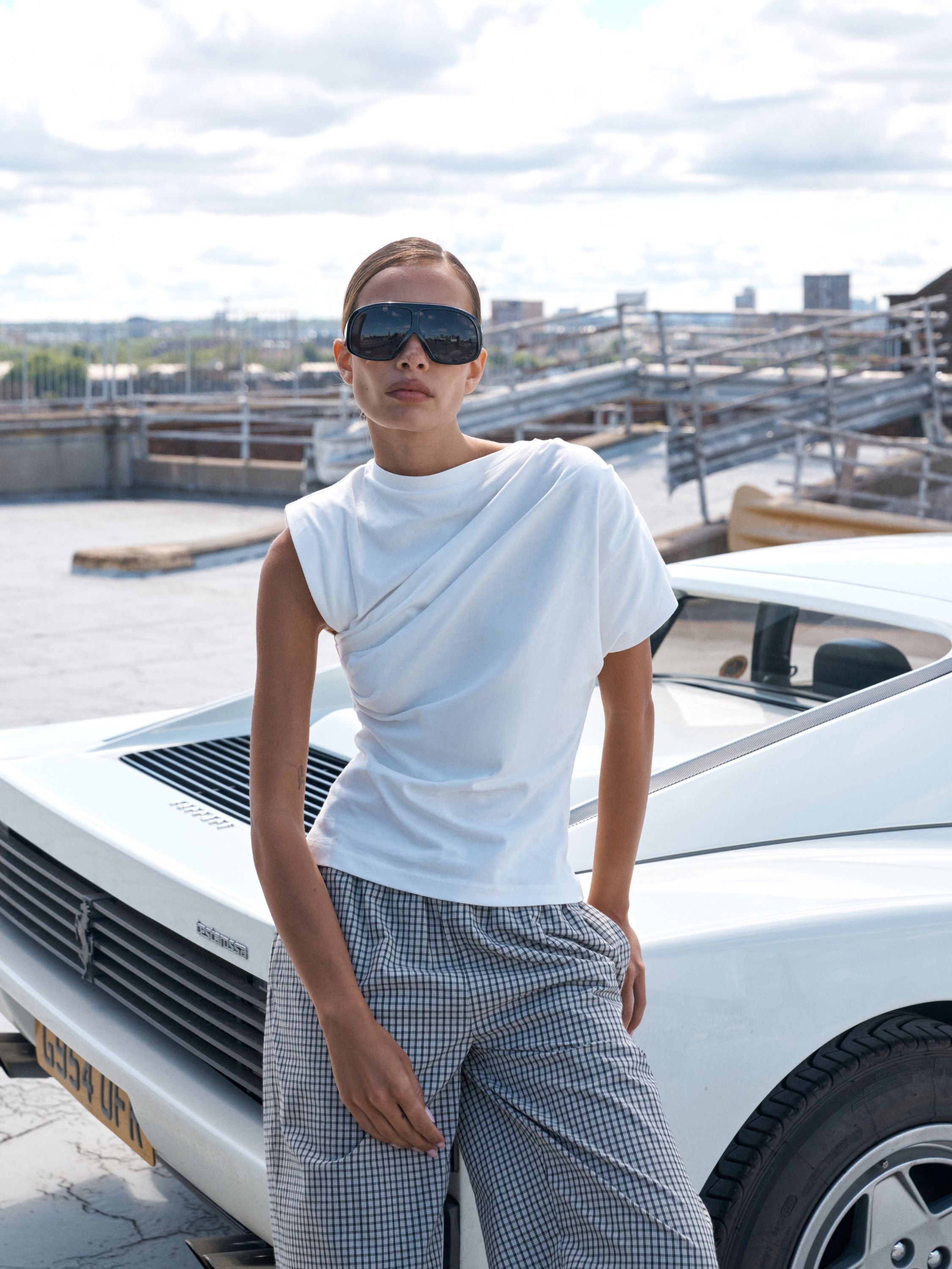 ASYMMETRIC GATHERED T-SHIRT - OFF WHITE