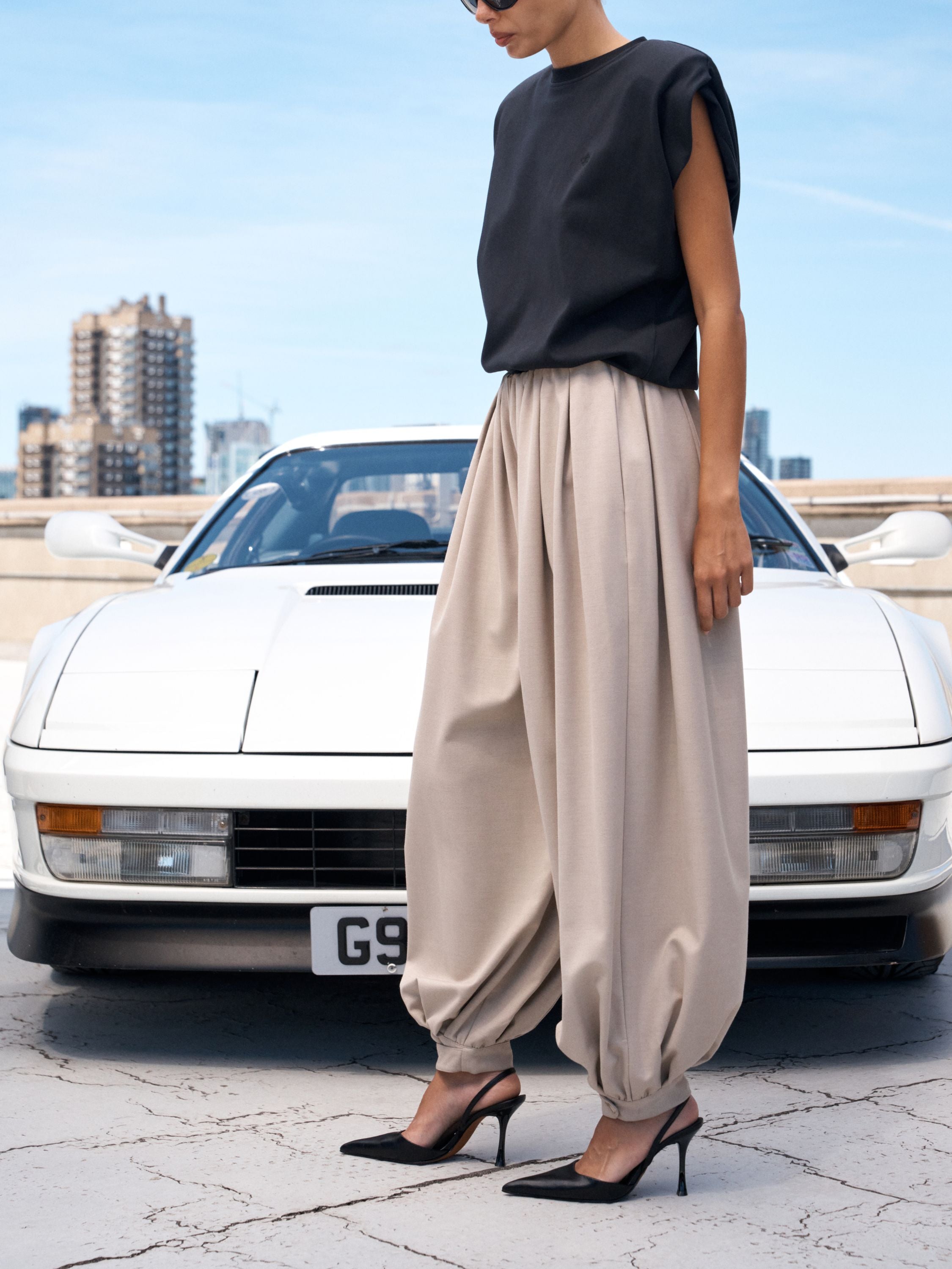 WOVEN GATHERED BALLOON TROUSERS - BEIGE