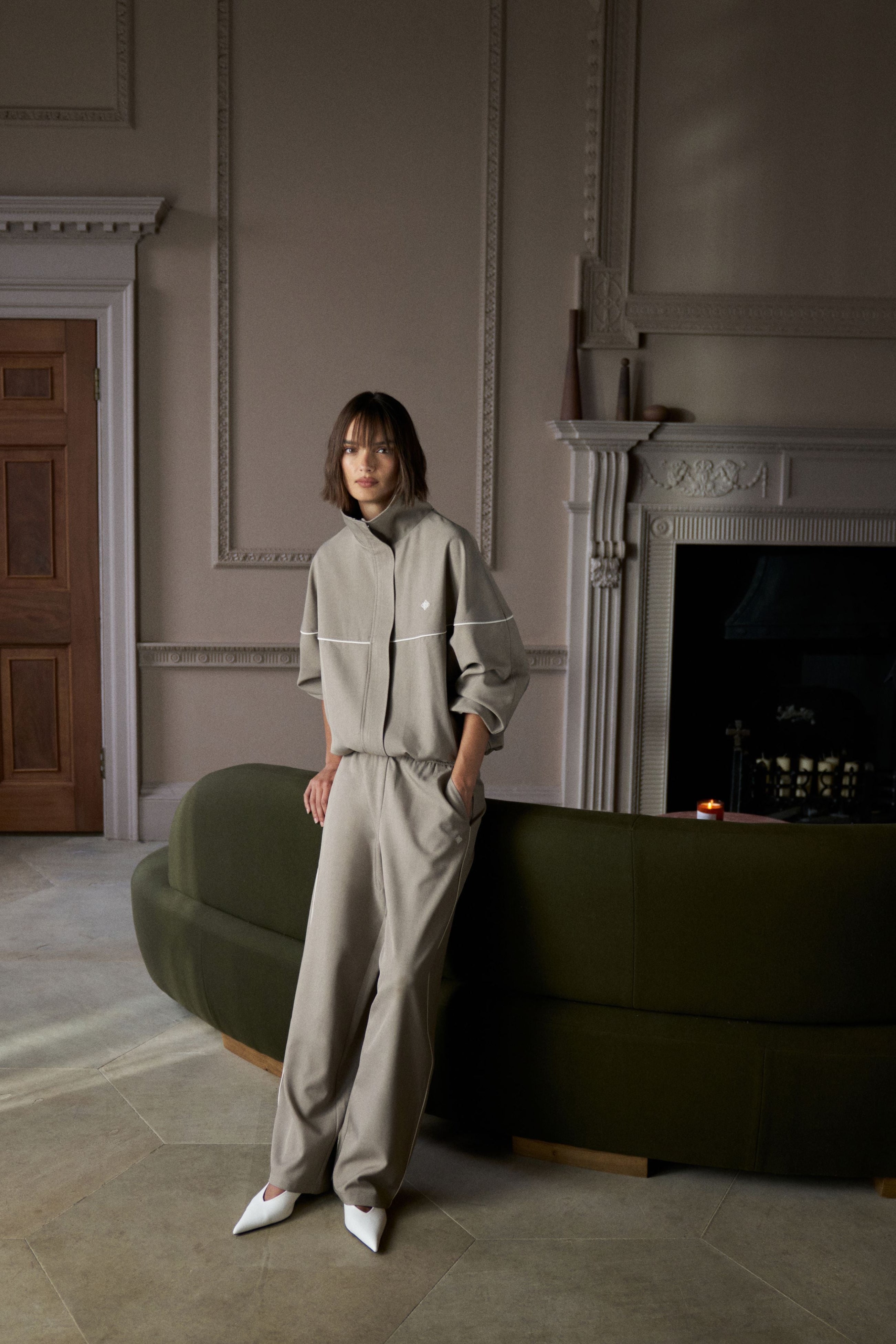 PIPED BARREL LEG TROUSERS - MUSHROOM