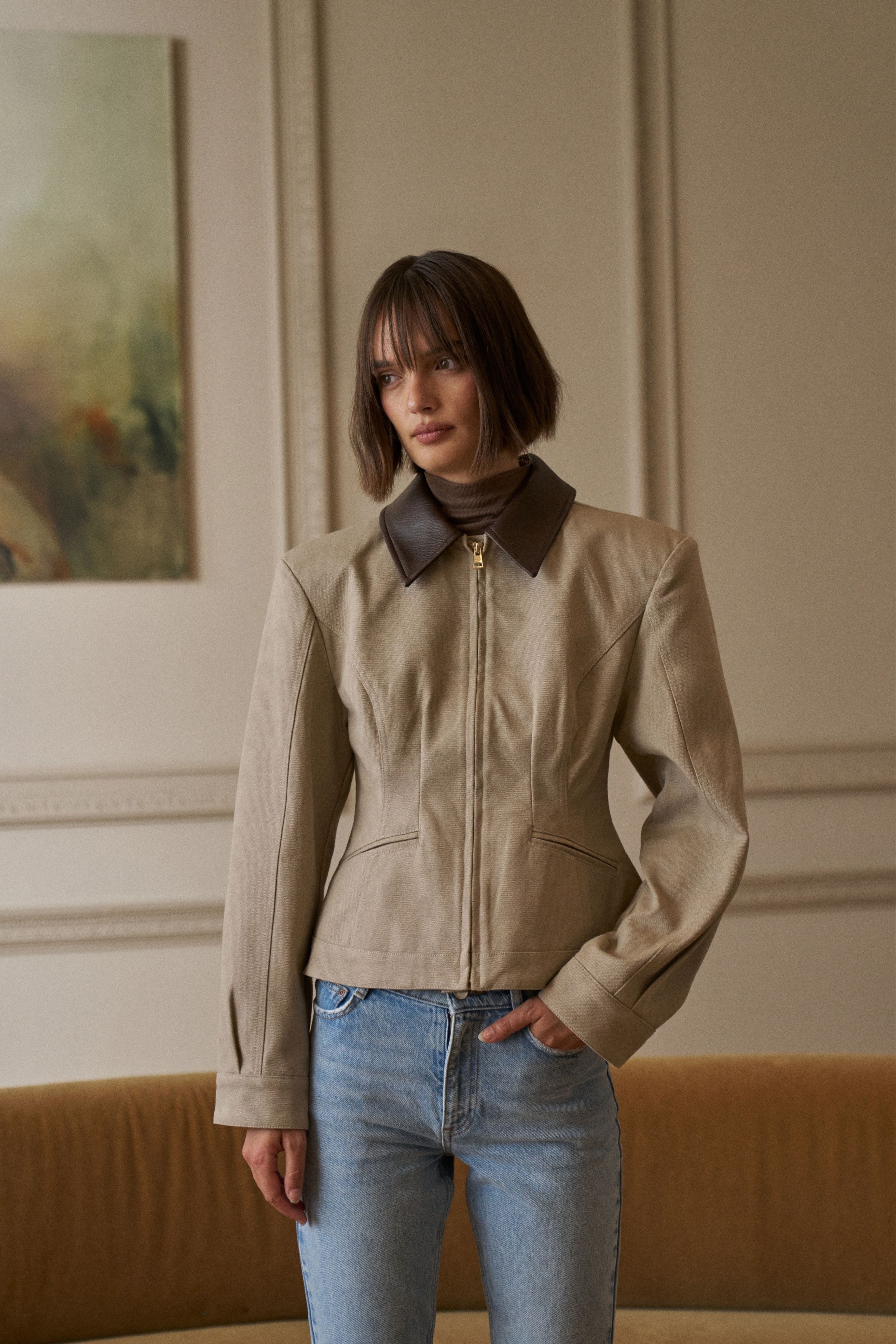 CONTRAST COLLAR CINCHED WAIST JACKET - BEIGE