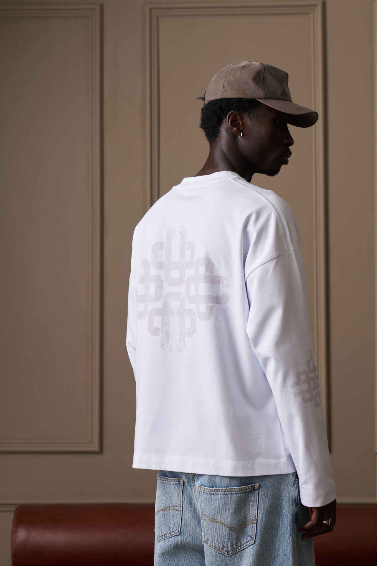 VINTAGE COPYRIGHT PRINT LONG SLEEVE T-SHIRT - WHITE CHARCOAL