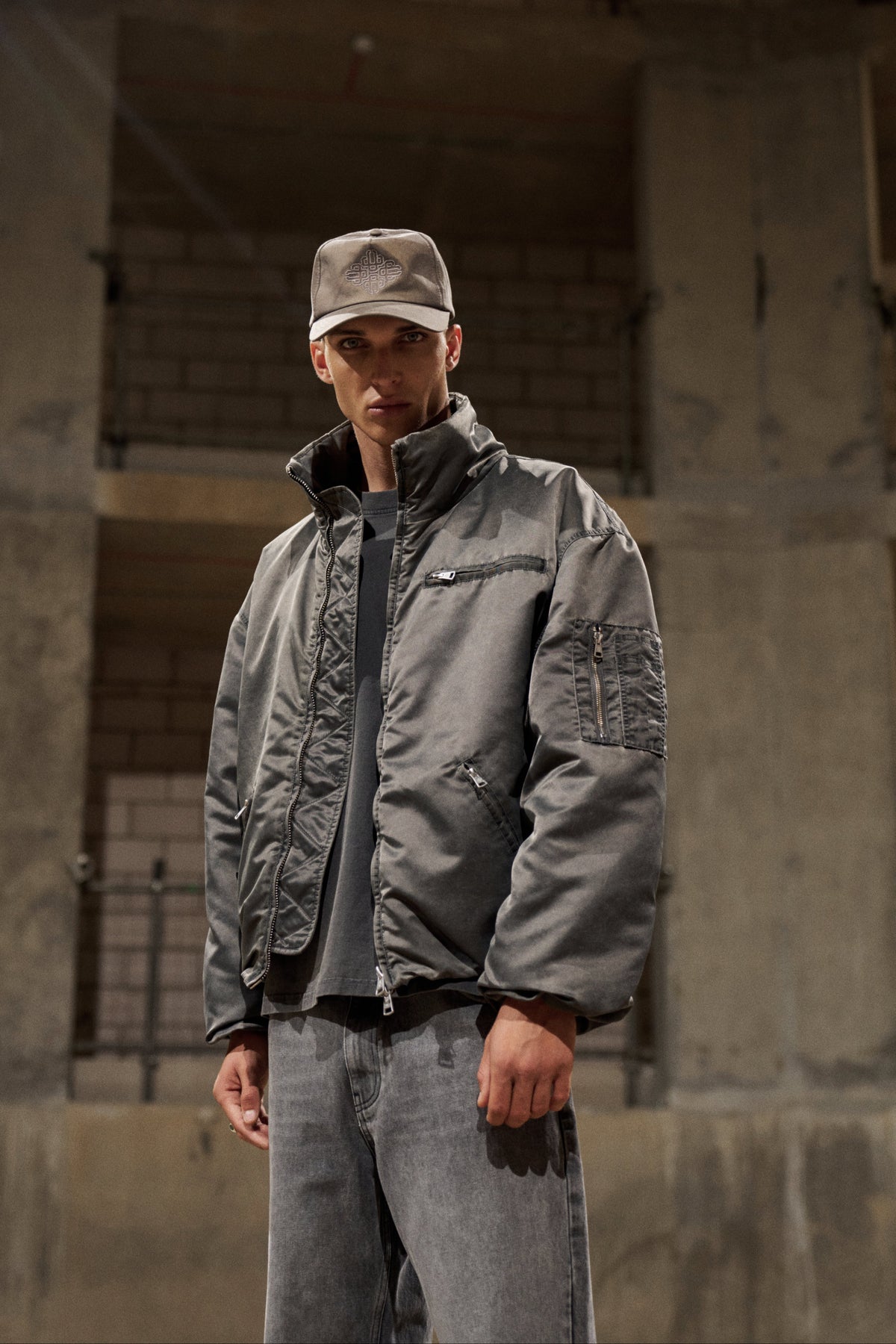 WASHED NYLON PUFFER JACKET - BROWN