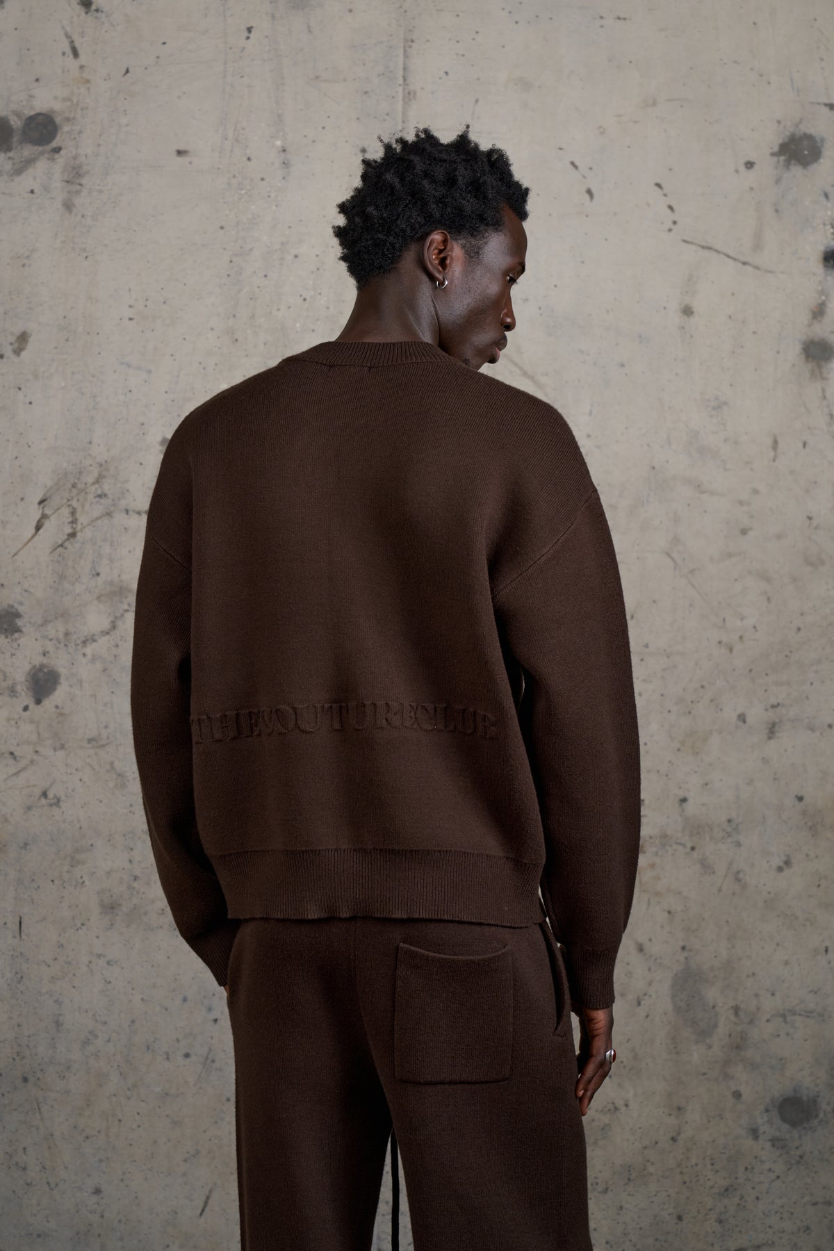 COMPACT KNIT COPYRIGHT CREW - BROWN
