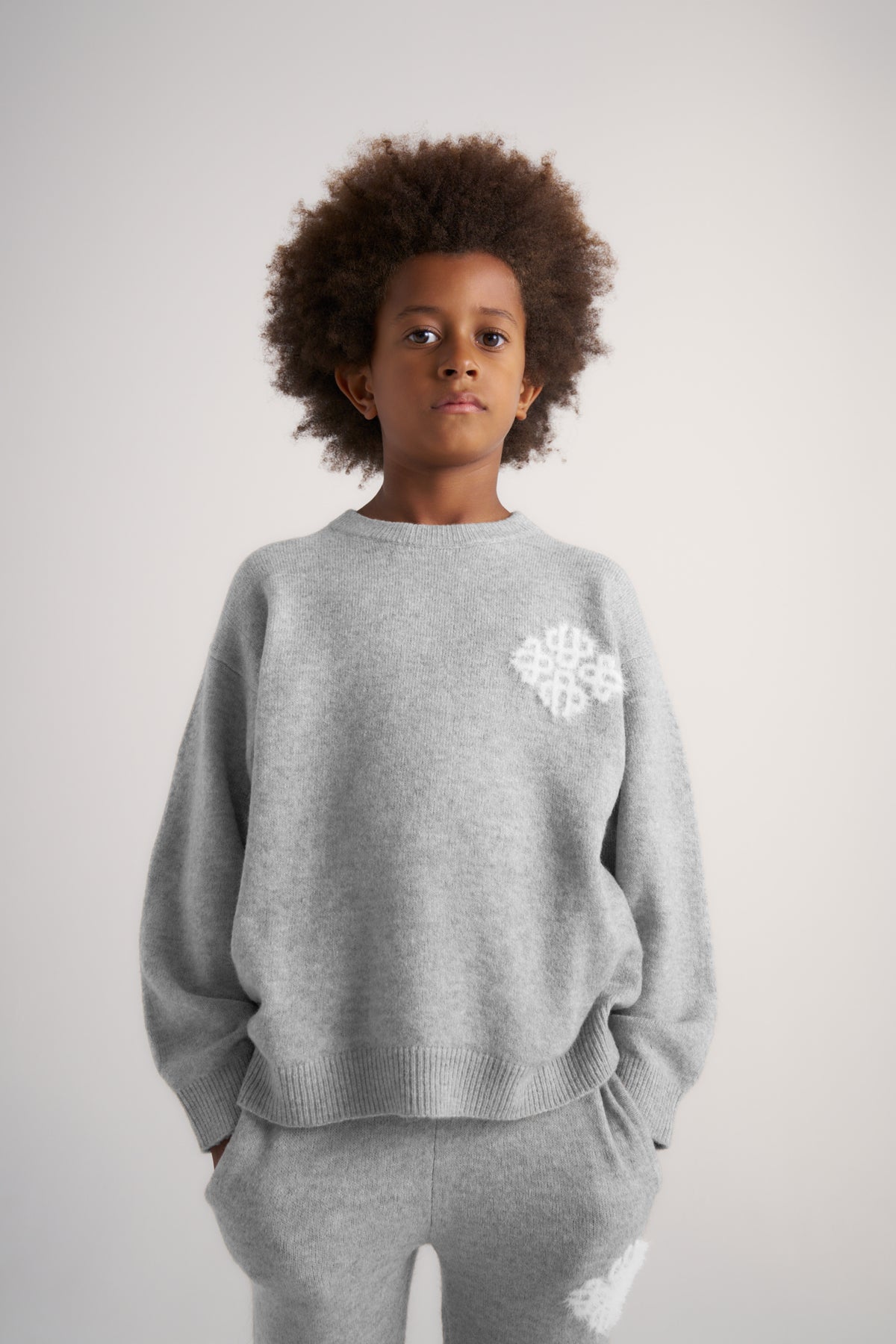 JUNIORS EMBLEM FLUFFY KNIT CREW - GREY MARL