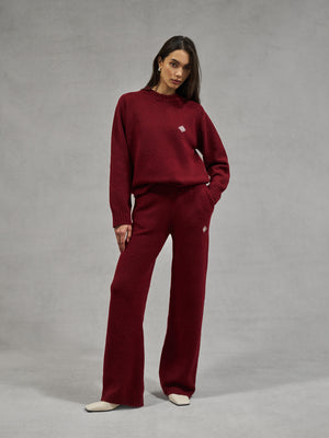 FLUFFY KNIT EMBLEM EMBROIDERED CREW - BURGUNDY