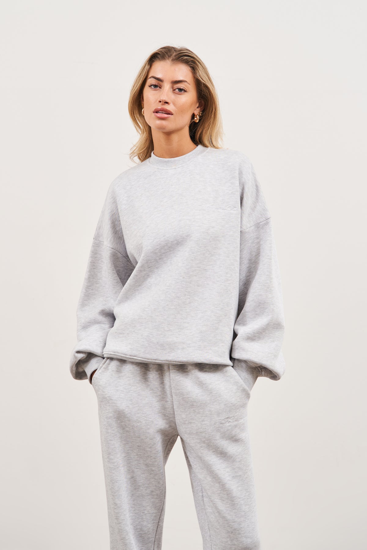 COUTURE SCRIPT PUFF SLEEVE CREW - GREY MARL