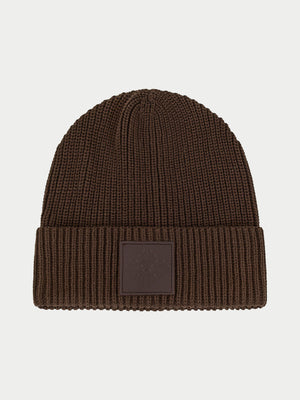 RIBBED EMBLEM BEANIE - BROWN