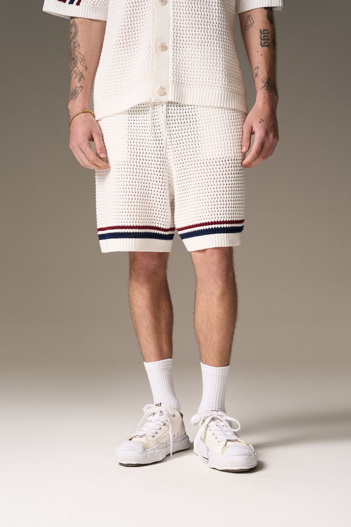 STRIPE CROCHET KNIT SHORTS - BURGUNDY