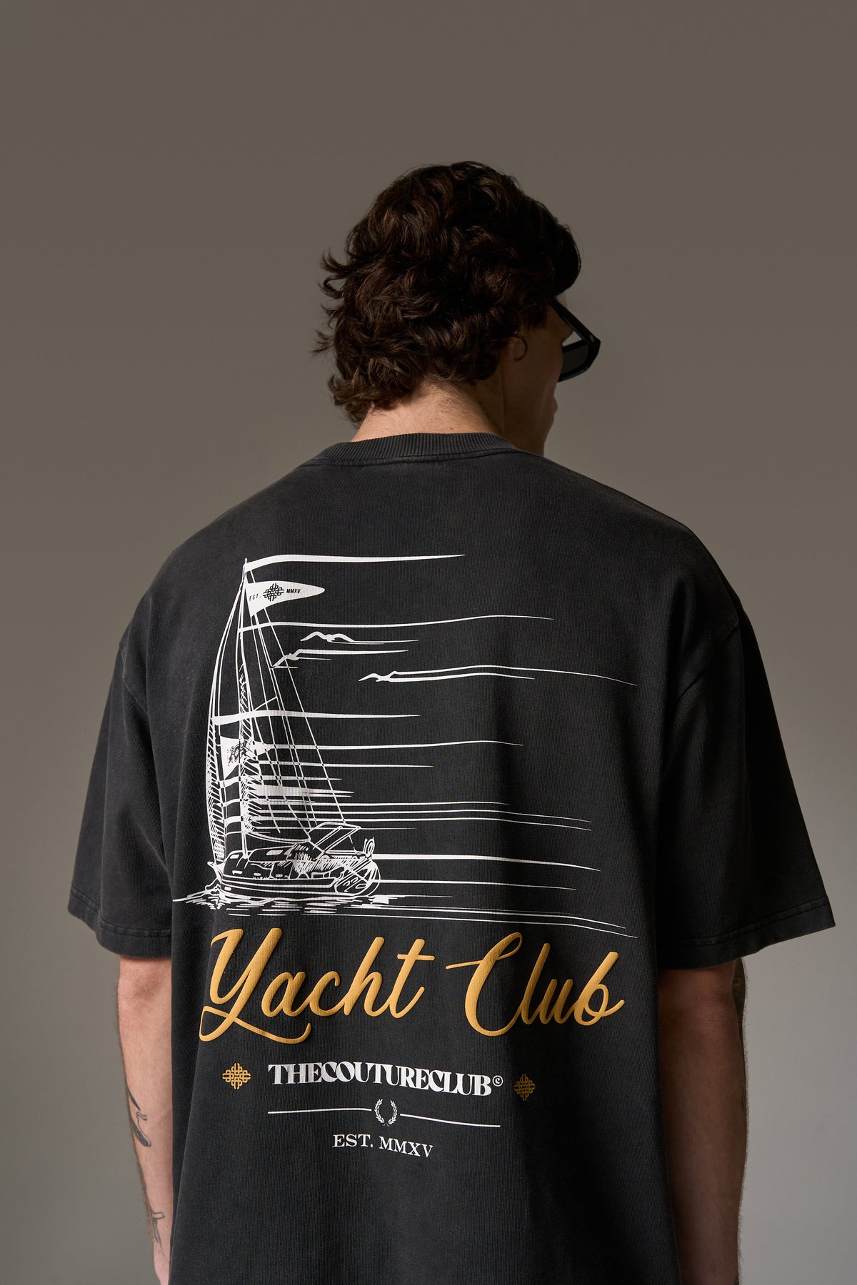 YACHT CLUB GRAPHIC T-SHIRT - WASHED BLACK