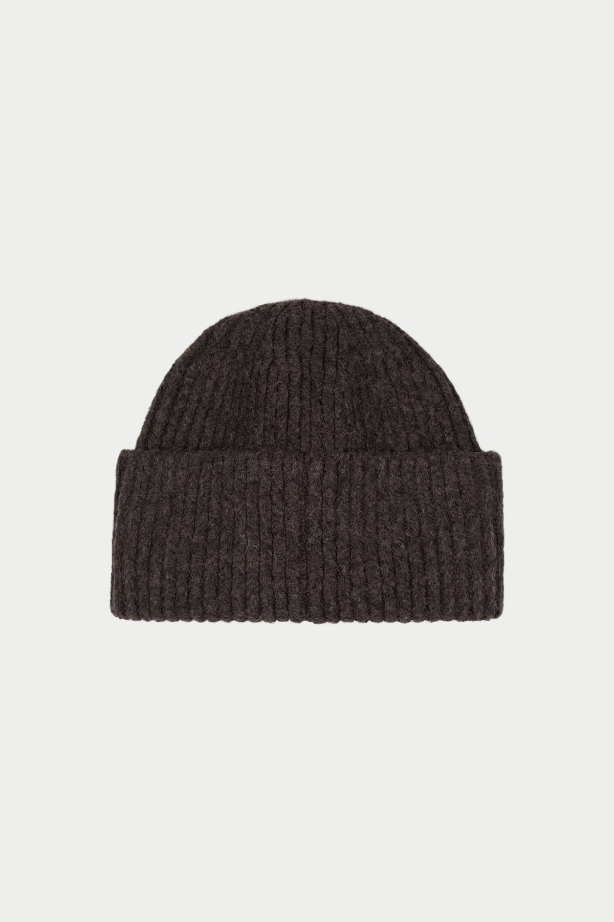 EMBLEM KNITTED BEANIE - CHOCOLATE