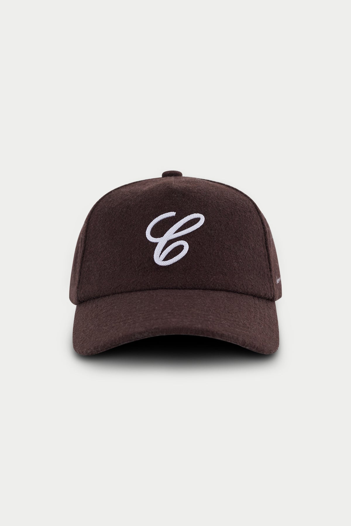 WOOL SCRIPT EMBROIDERED CAP - BROWN