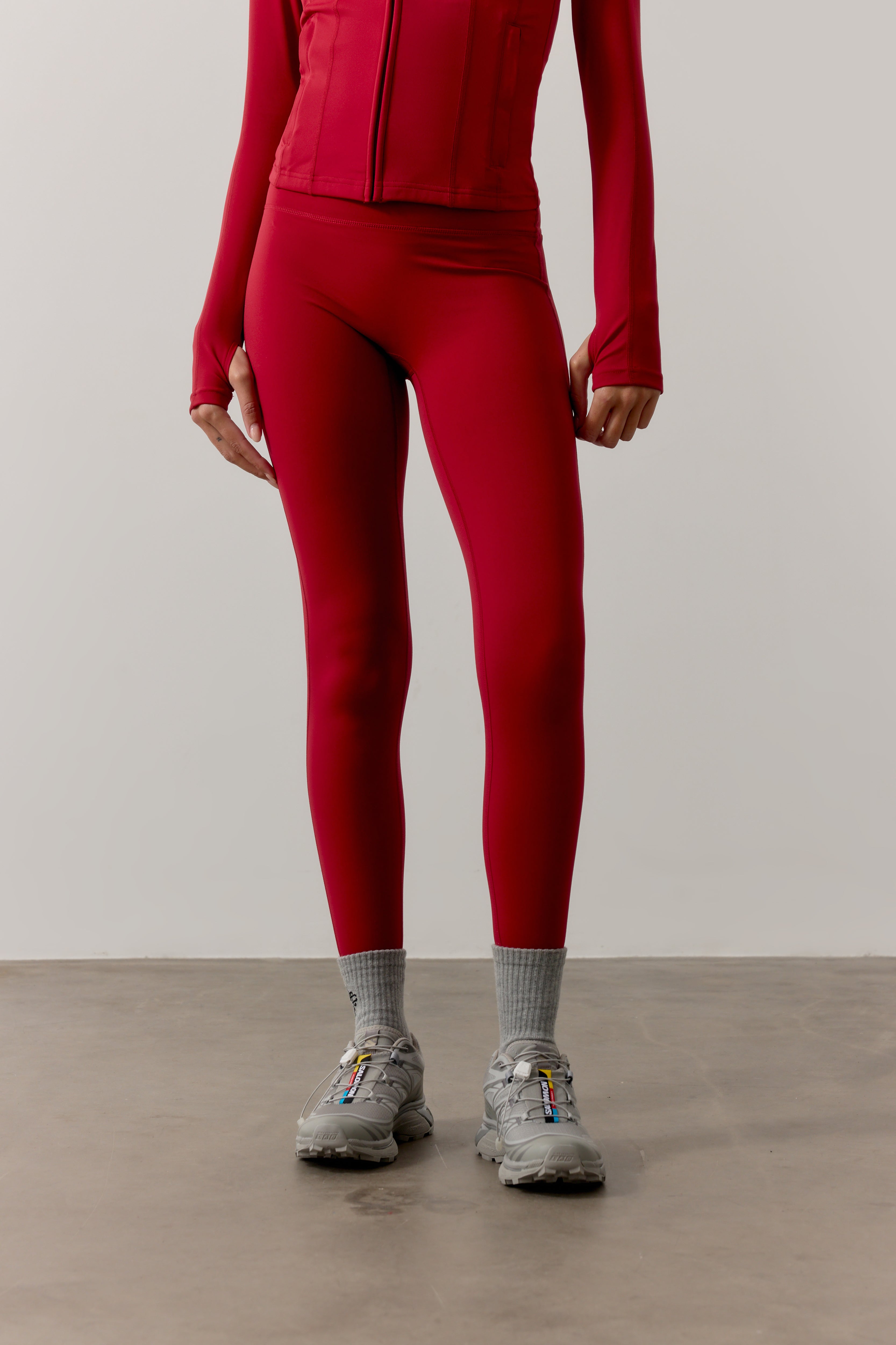 SCULPTING STRETCH EMBLEM LEGGINGS - CHERRY
