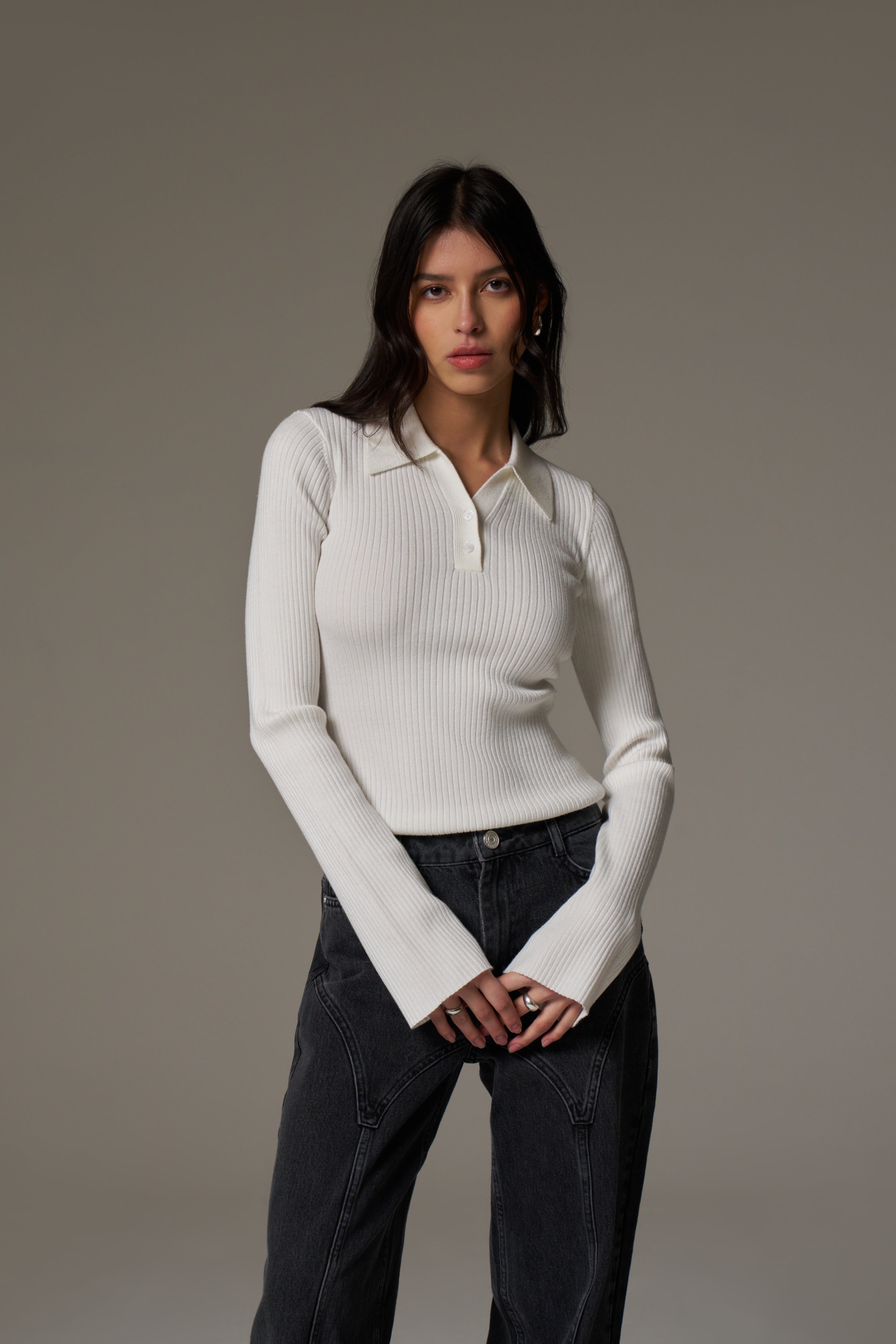 KNITTED RIBBED BUTTON THROUGH TOP - OFF WHITE