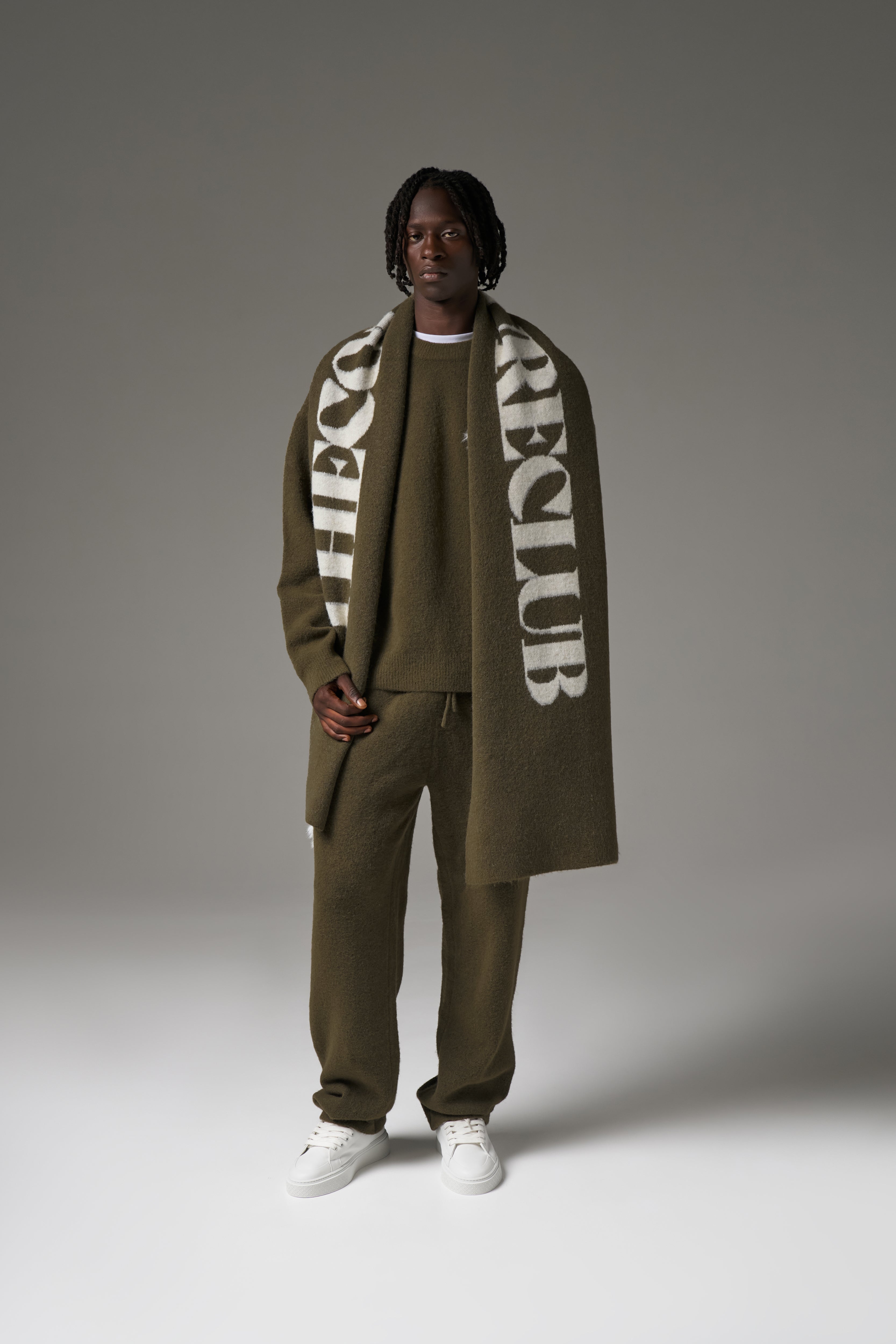 COPYRIGHT KNIT SCARF - KHAKI