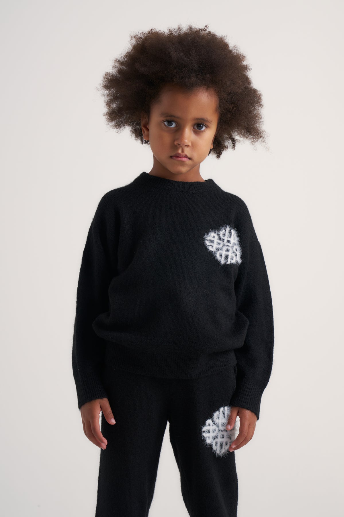 KIDS EMBLEM FLUFFY KNIT CREW - BLACK