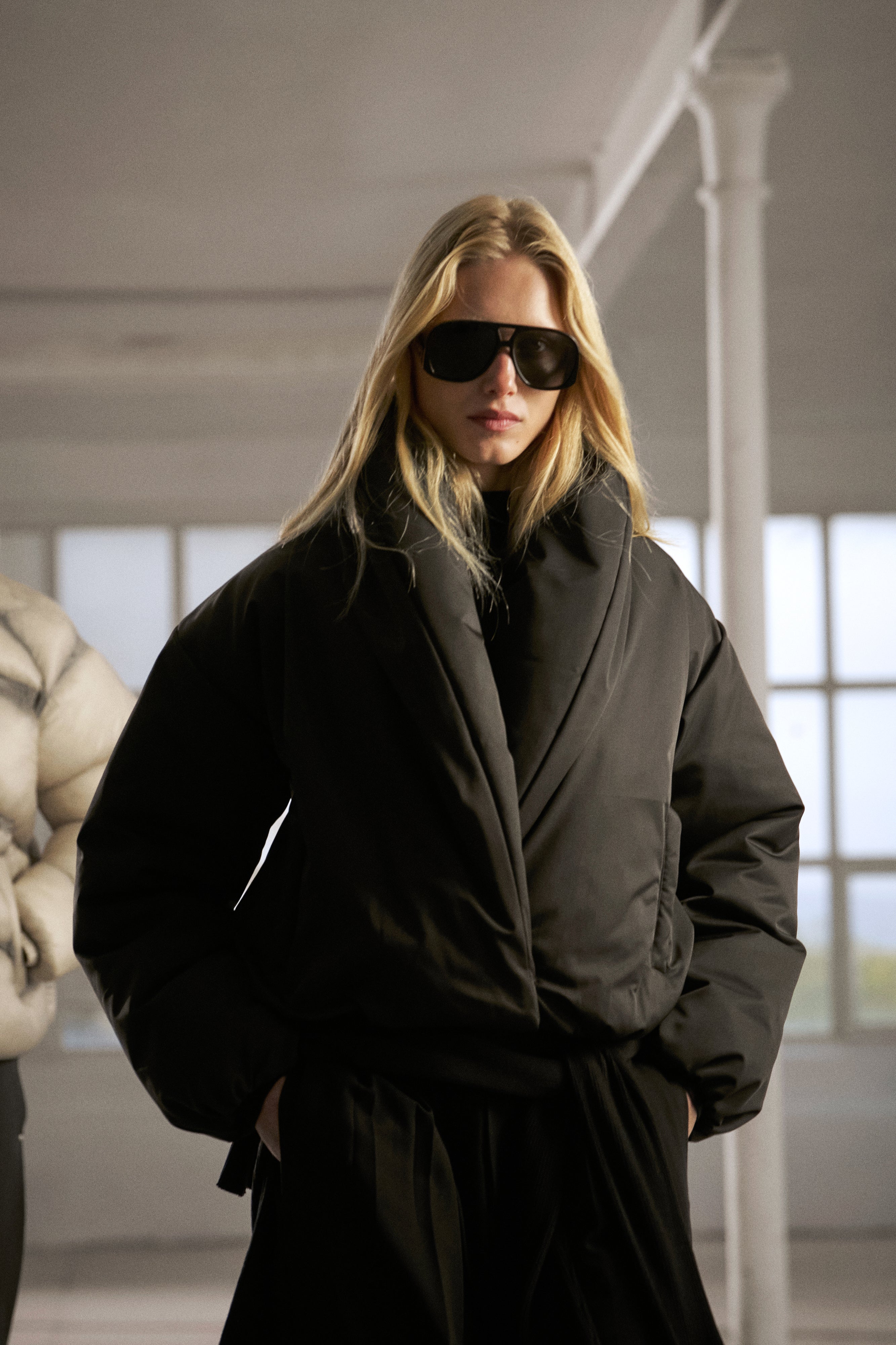 OVERSIZED COLLAR NYLON PUFFER COAT - BLACK