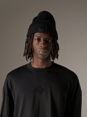 RIBBED EMBLEM BEANIE - BLACK