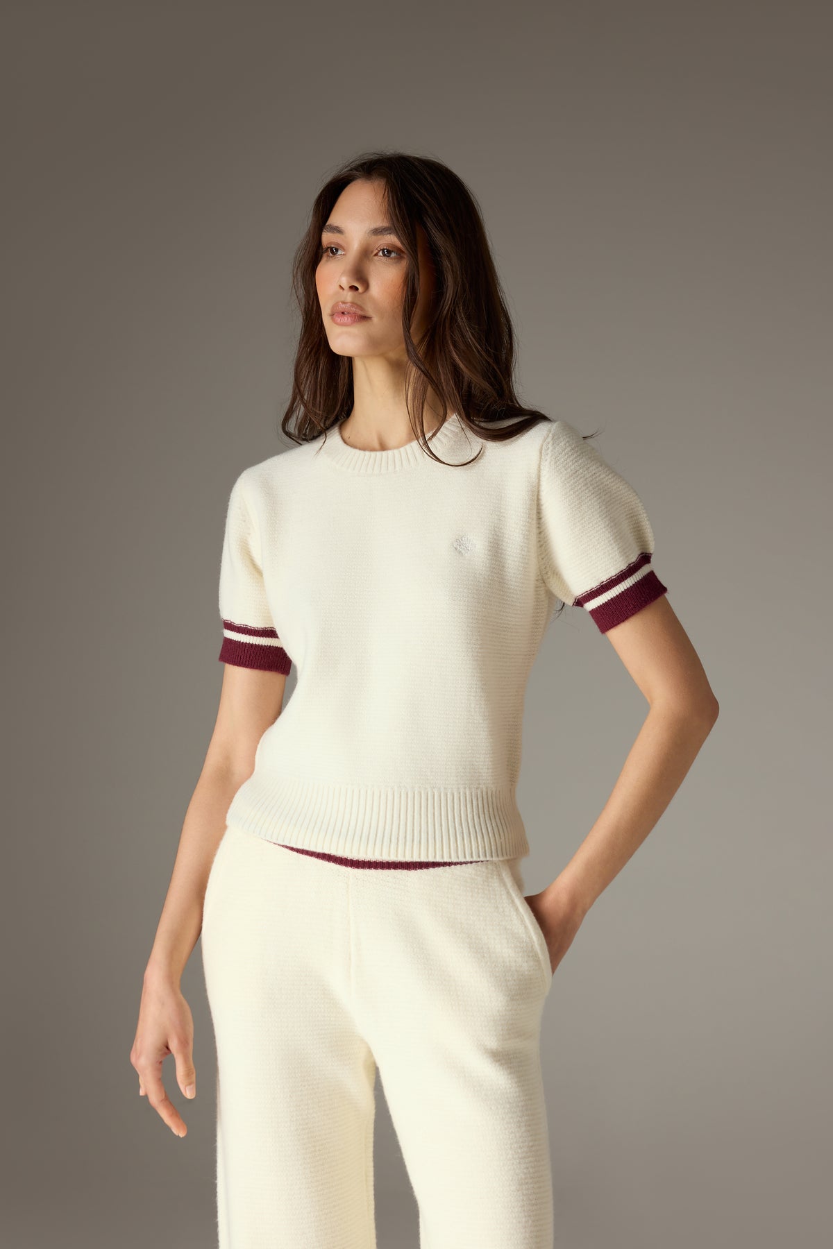 CONTRAST STRIPE SHORT SLEEVE KNIT TEE - OFF WHITE