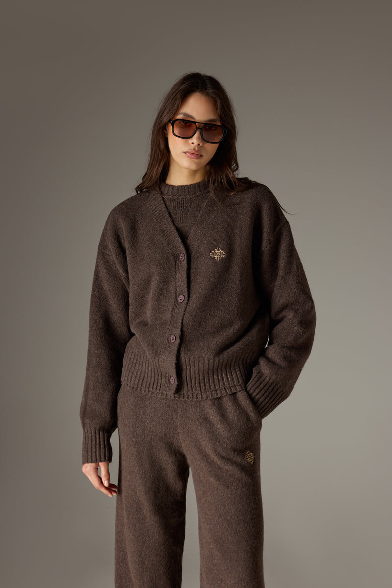 FLUFFY KNIT EMBLEM EMBROIDERED CARDIGAN - BROWN – The Couture Club