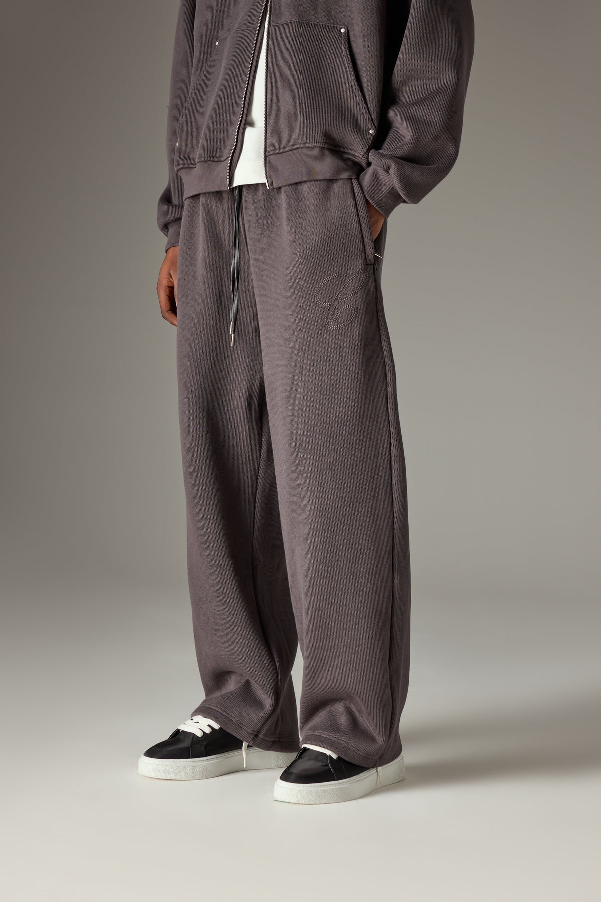 KNIT CONTRAST DRAWCORDS RELAXED JOGGERS - CHARCOAL