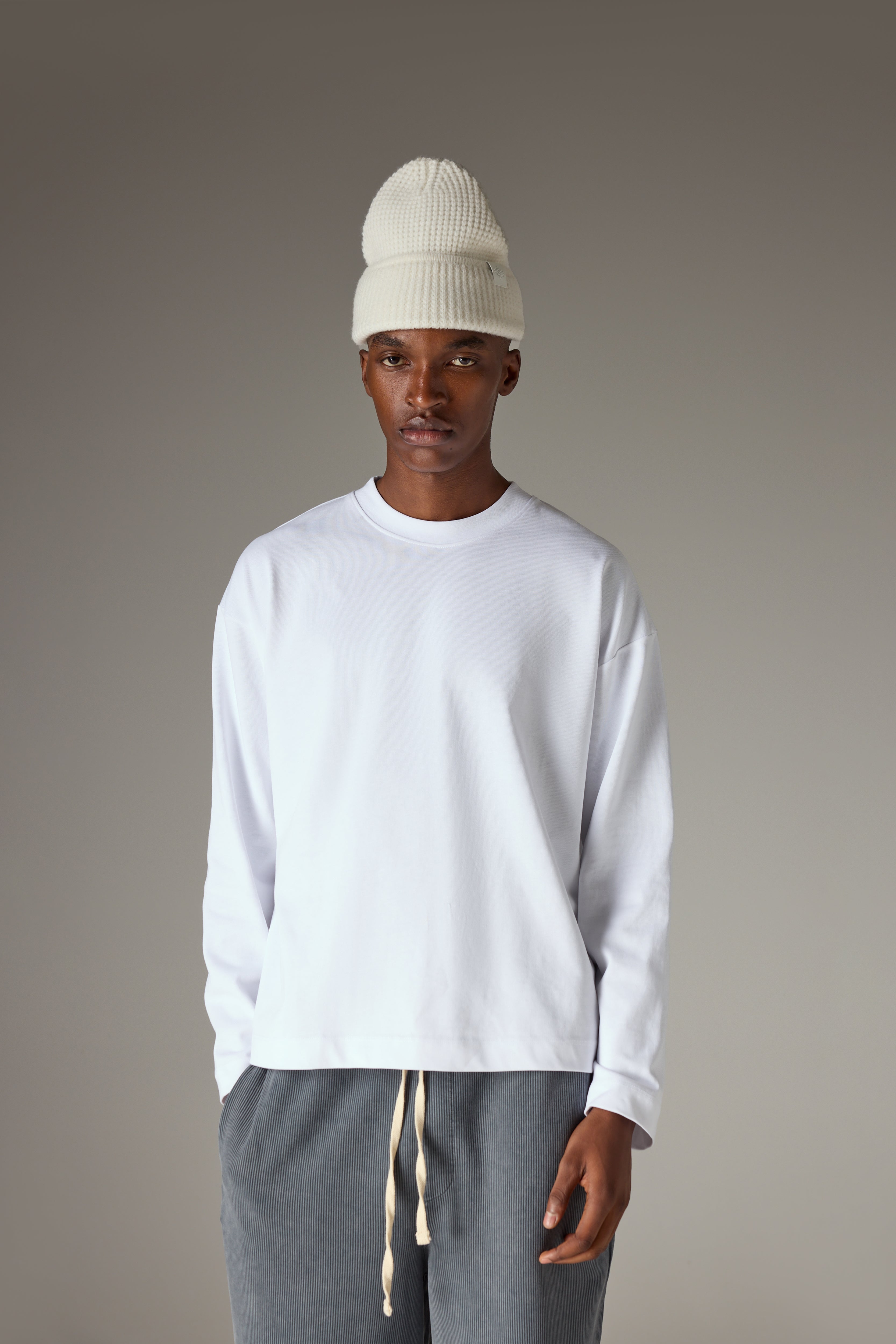 WASHED LONG SLEEVE T-SHIRT - WHITE