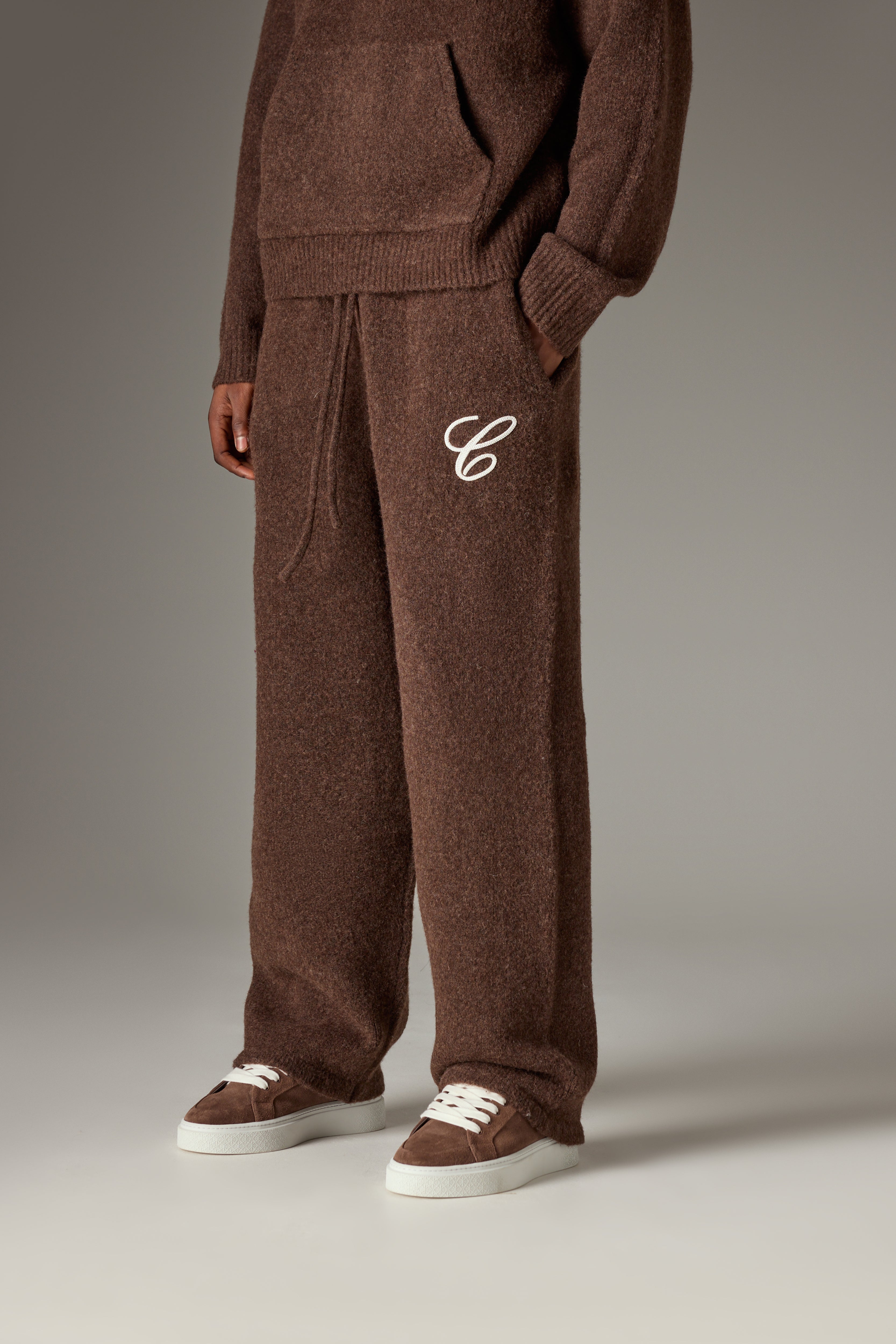 CHAINSTITCH EMBROIDERY KNITTED BARREL LEG JOGGERS - BROWN