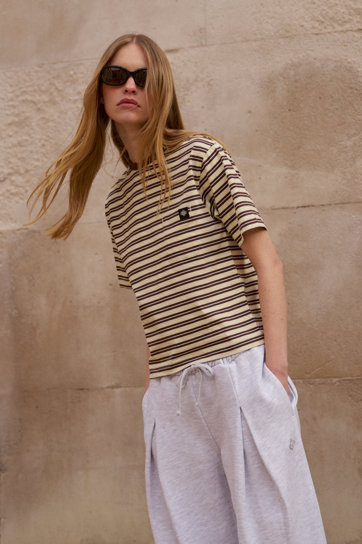 STRIPE POCKET SHORT SLEEVE T-SHIRT - BROWN