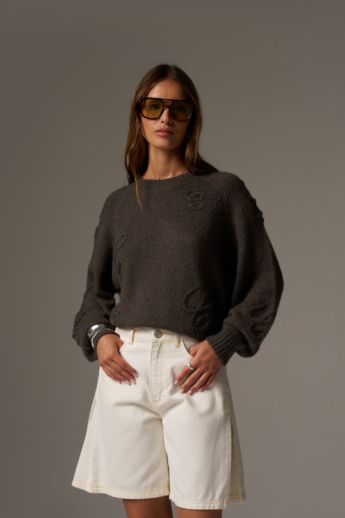 SCRIPT APPLIQUE OVERSIZED JUMPER - COCOA