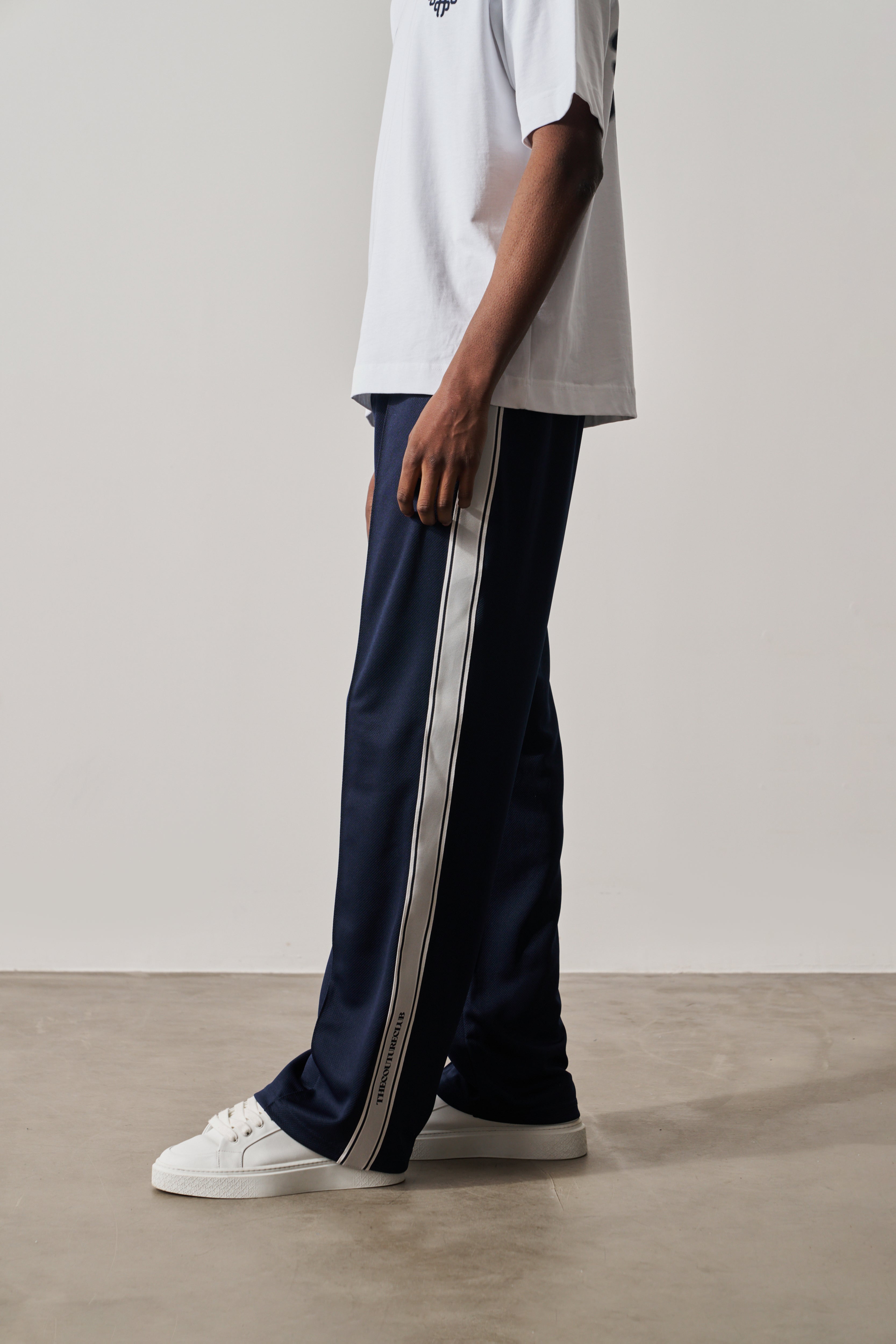 TAPE MESH JOGGER - NAVY