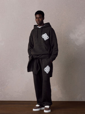 EMBLEM FLUFFY KNIT HOODIE - BROWN