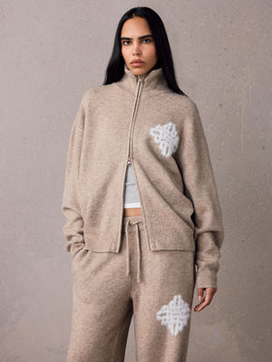EMBLEM FLUFFY KNIT FUNNEL NECK - BEIGE