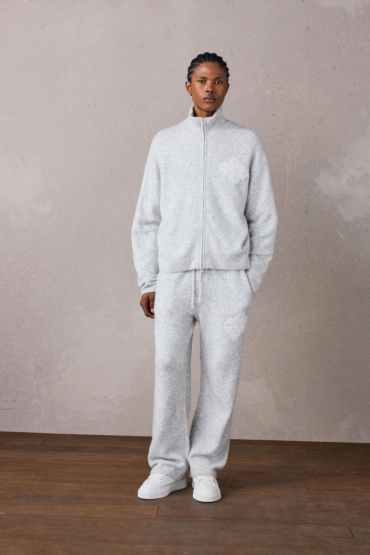EMBLEM FLUFFY KNIT JOGGERS - GREY MARL