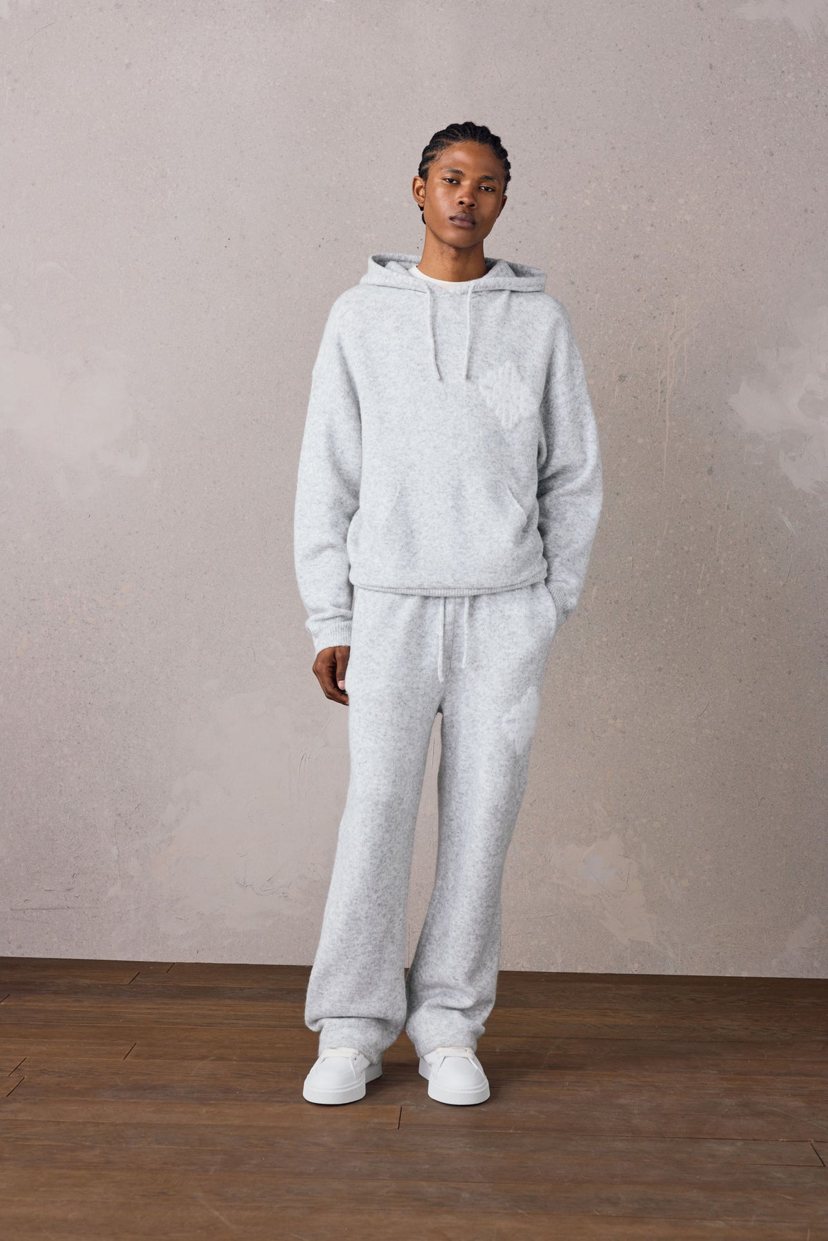EMBLEM FLUFFY KNIT HOODIE - GREY MARL
