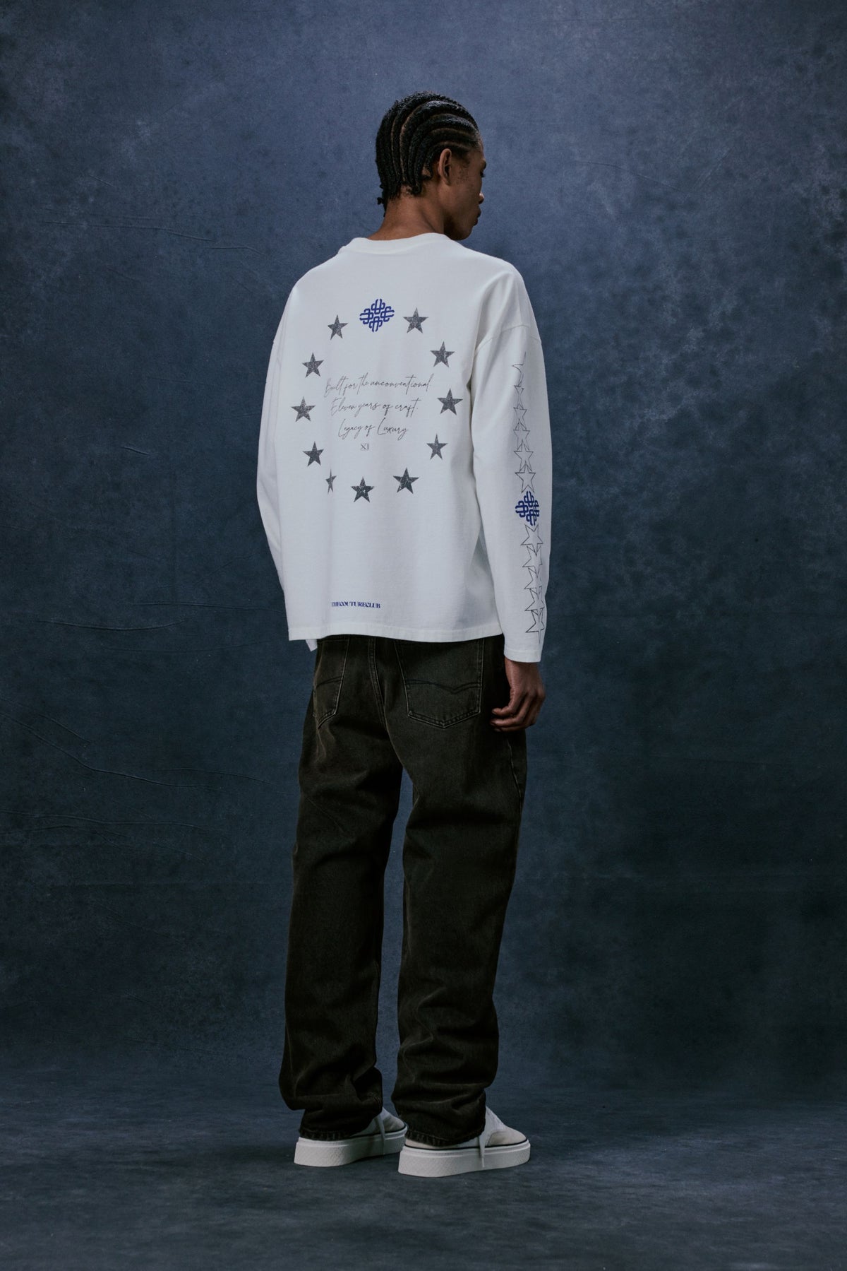 LEGACY GRAPHIC LONG SLEEVE T-SHIRT - WHITE