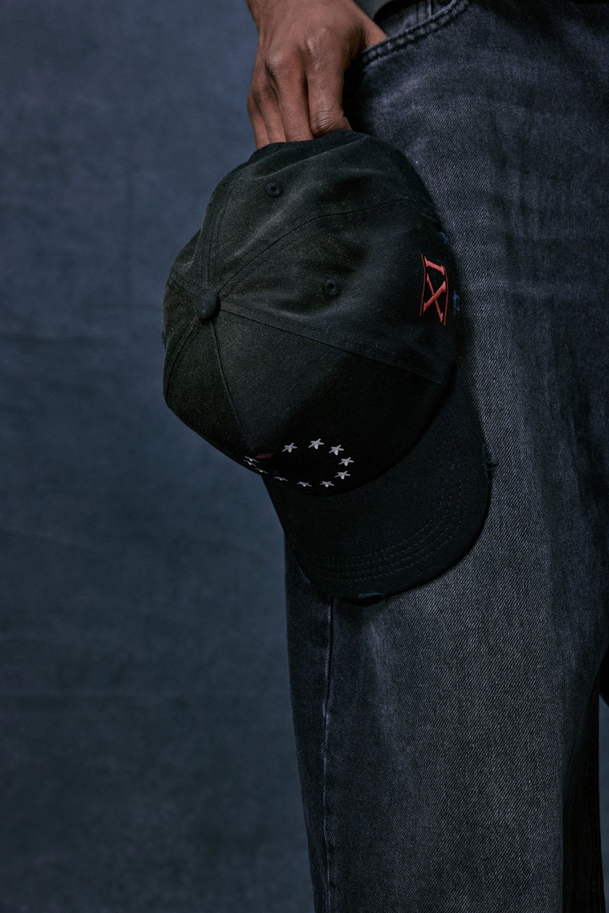 LEGACY GRAPHIC CAP - BLACK