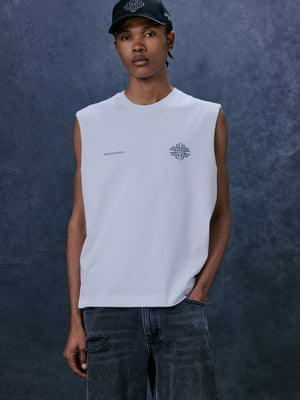 VINTAGE EMBLEM GRAPHIC CUT OFF VEST - WHITE