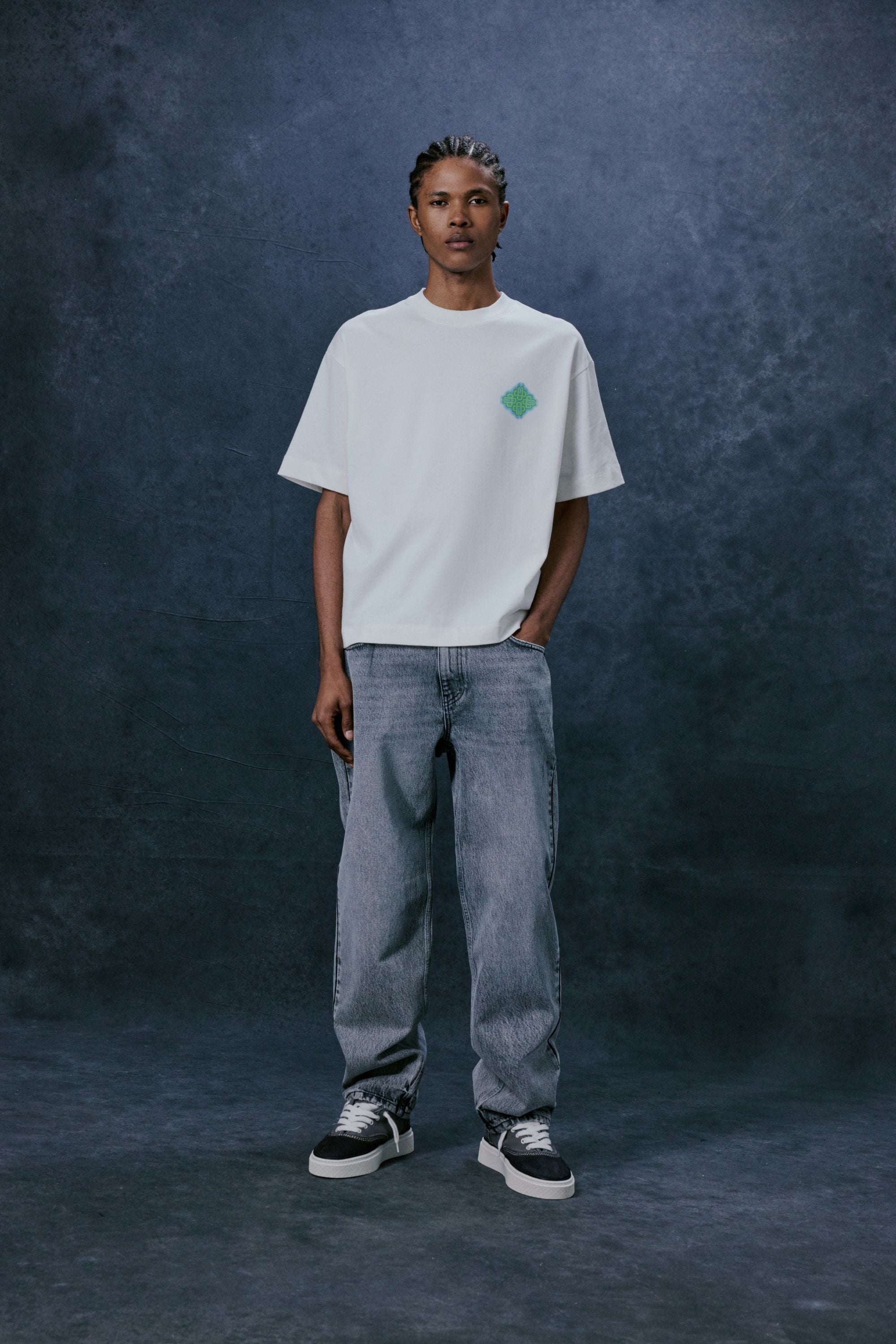 SPRAY EMBLEM GRAPHIC T-SHIRT - OFF WHITE GREEN