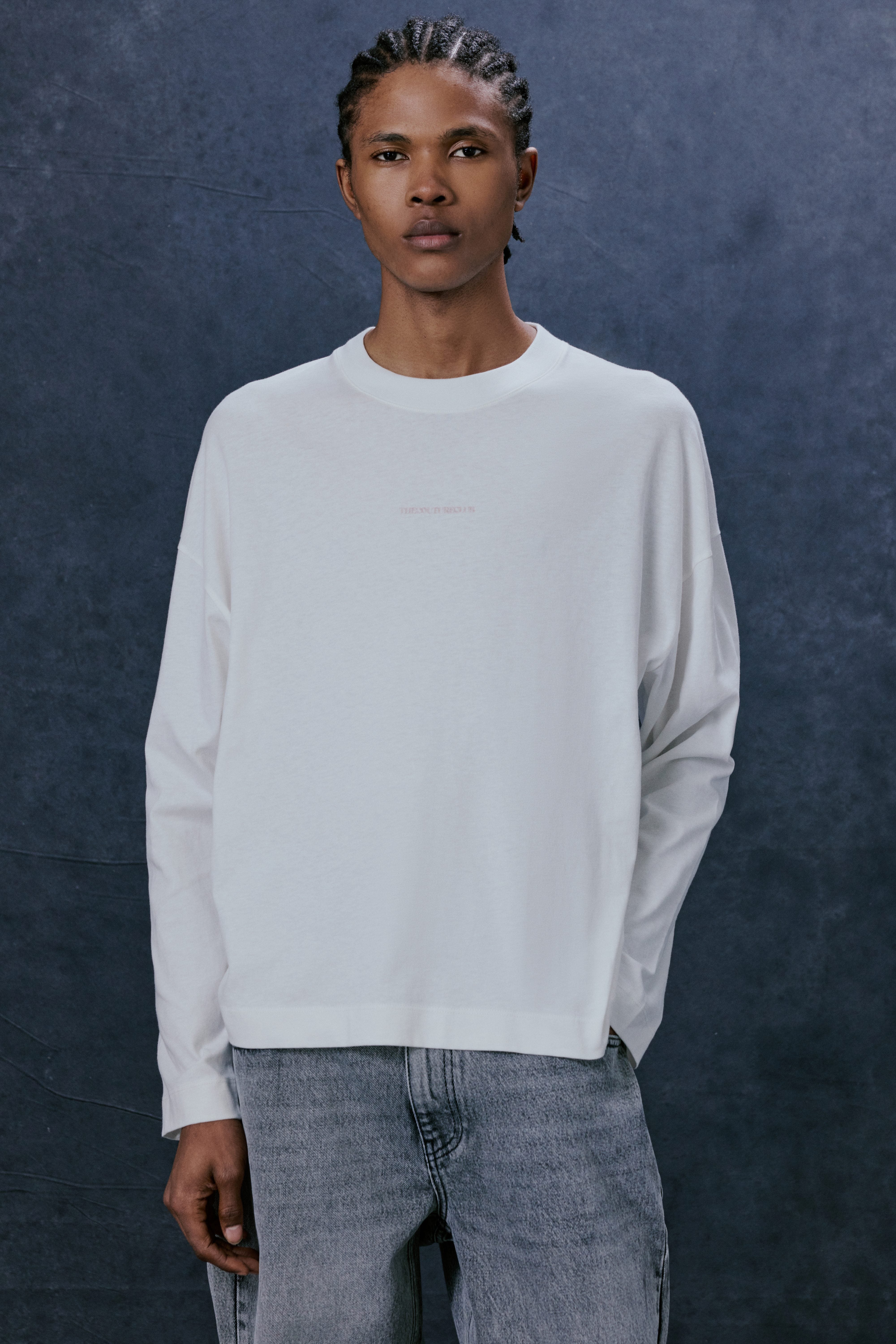 EMBLEM REVERSE PRINT LONG SLEEVE T-SHIRT - RED