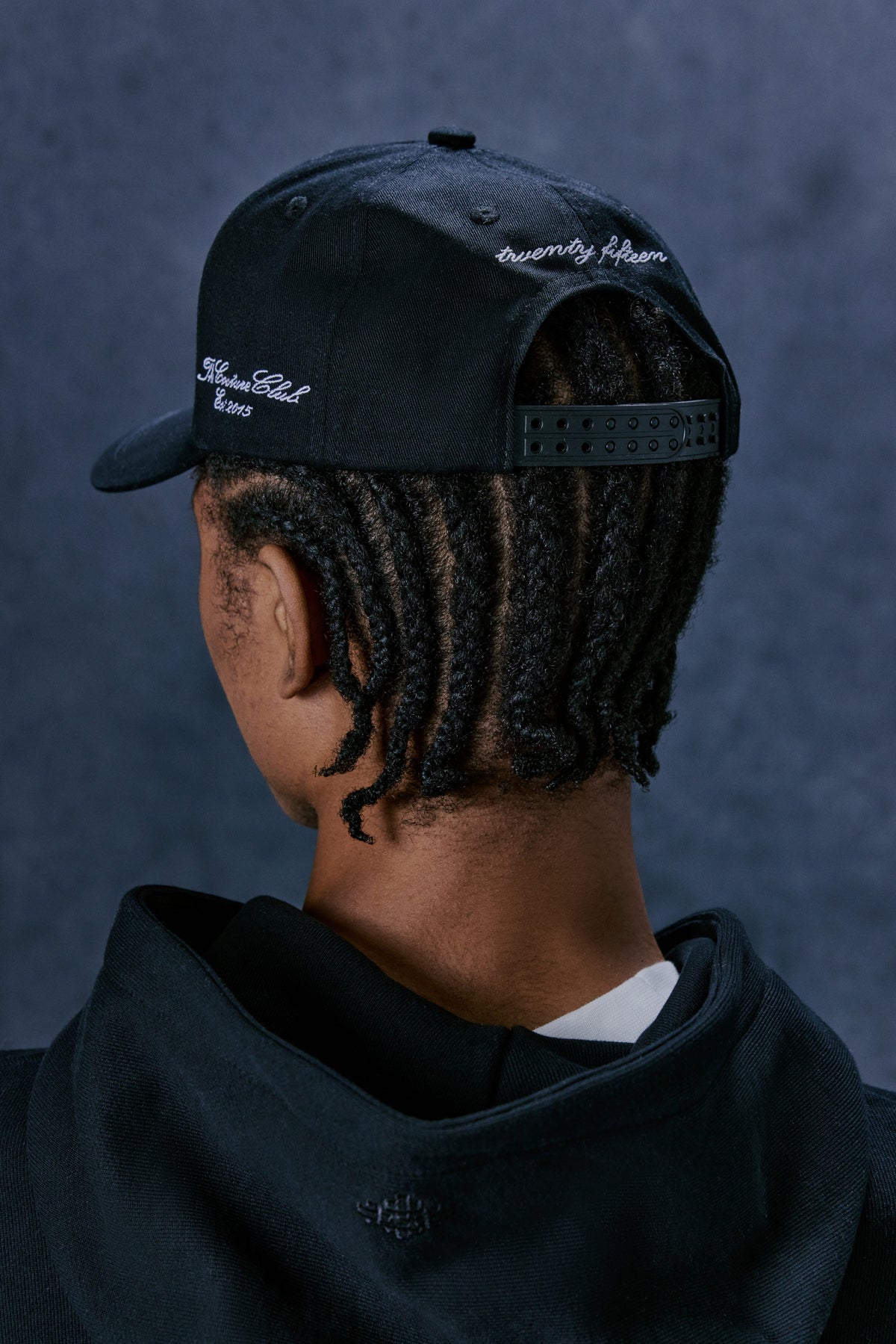 EMBLEM EMBROIDERY CAP - BLACK/WHITE