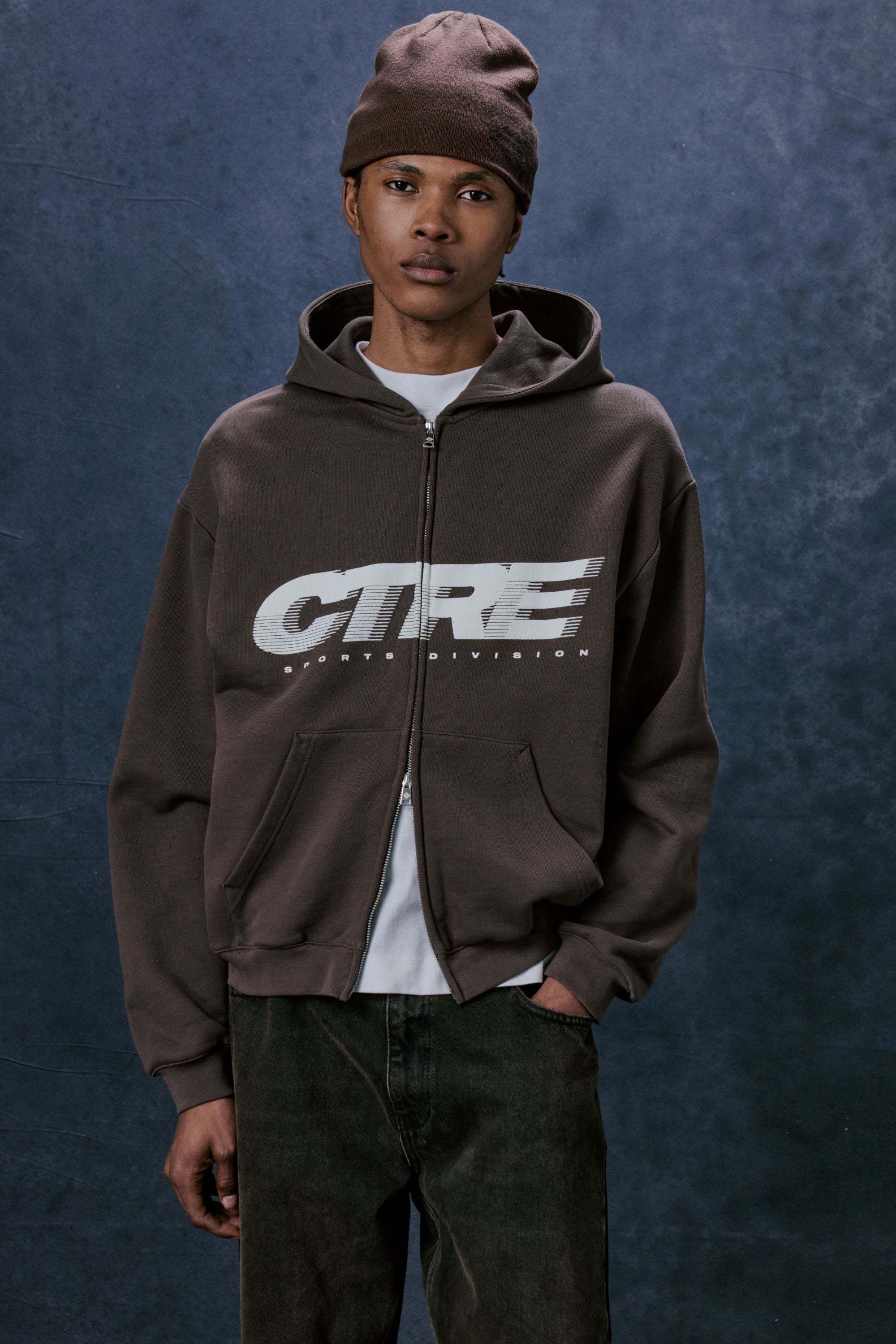 RETRO SPORT CTRE GRAPHIC ZIP THROUGH HOODIE - BROWN