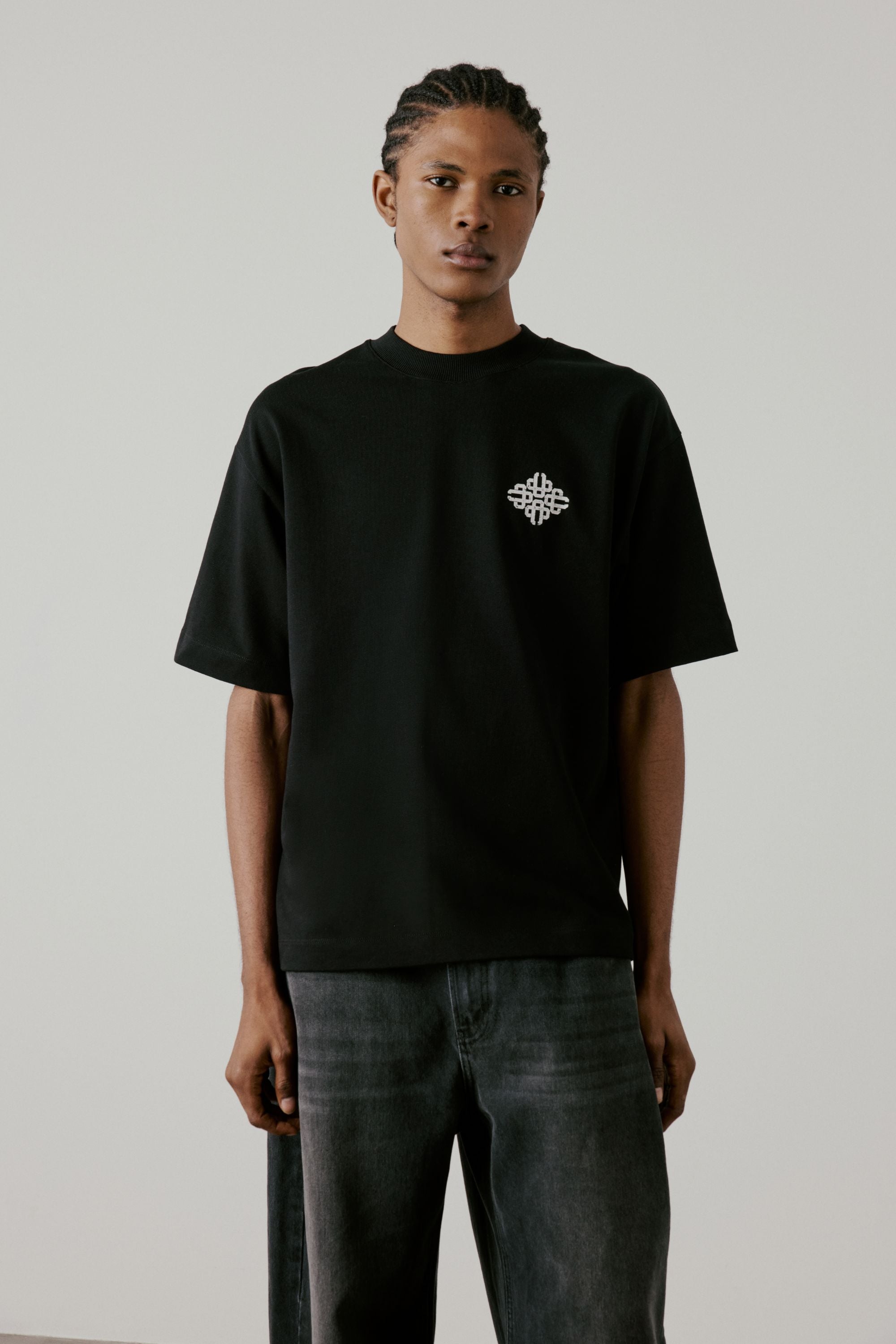 VINTAGE PRINT EMBLEM T-SHIRT - BLACK