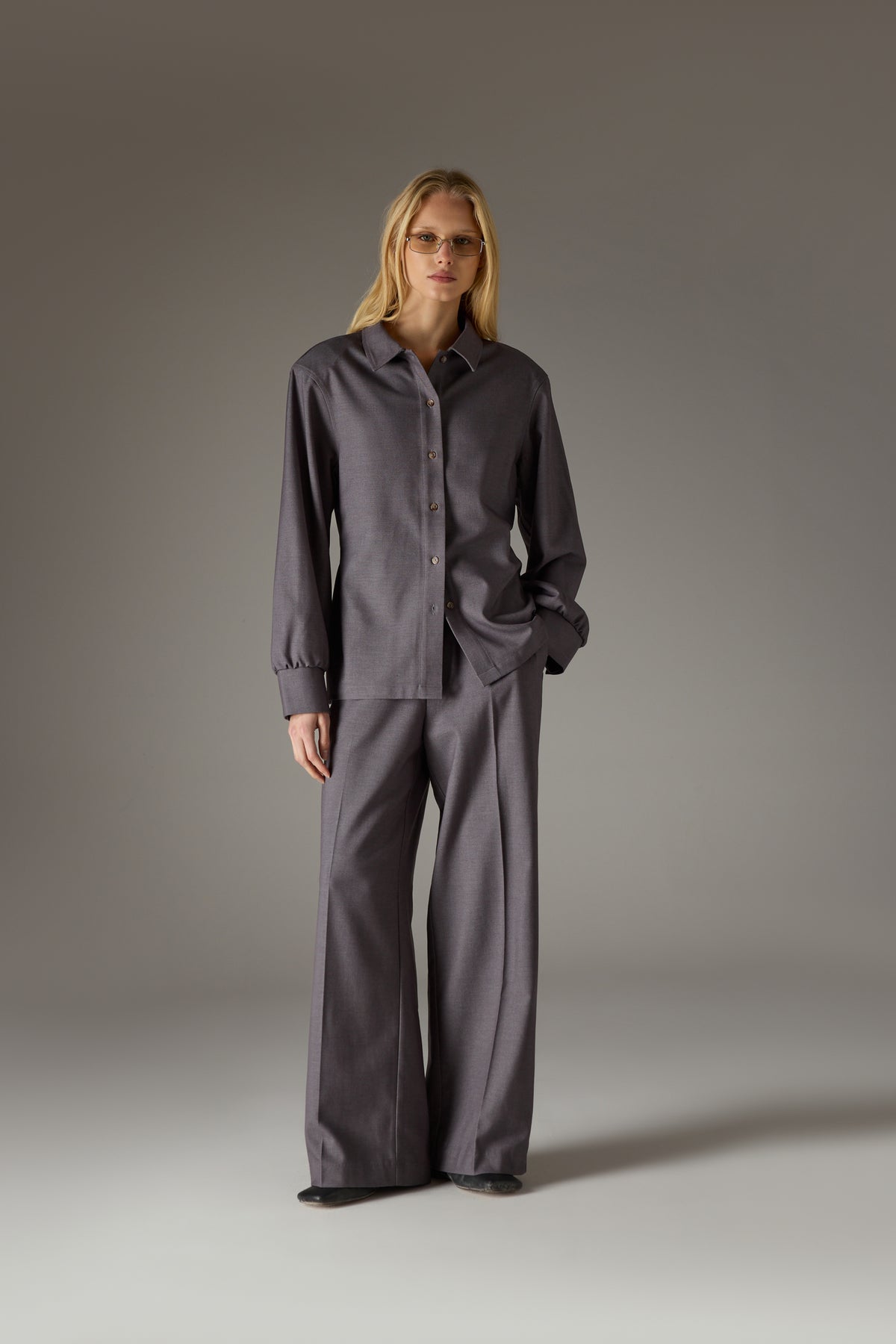TAILORED SHOULDER PADDED SHIRT - GREY