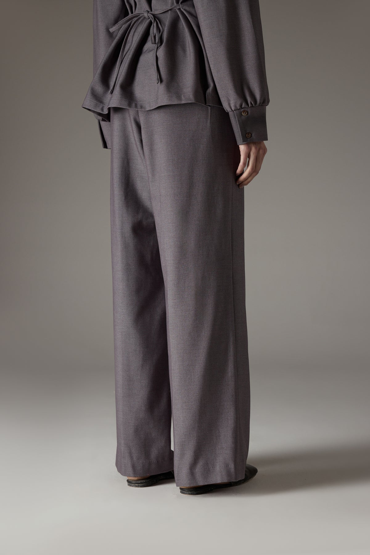 TAILORED WAISTBAND DETAIL TROUSERS - GREY